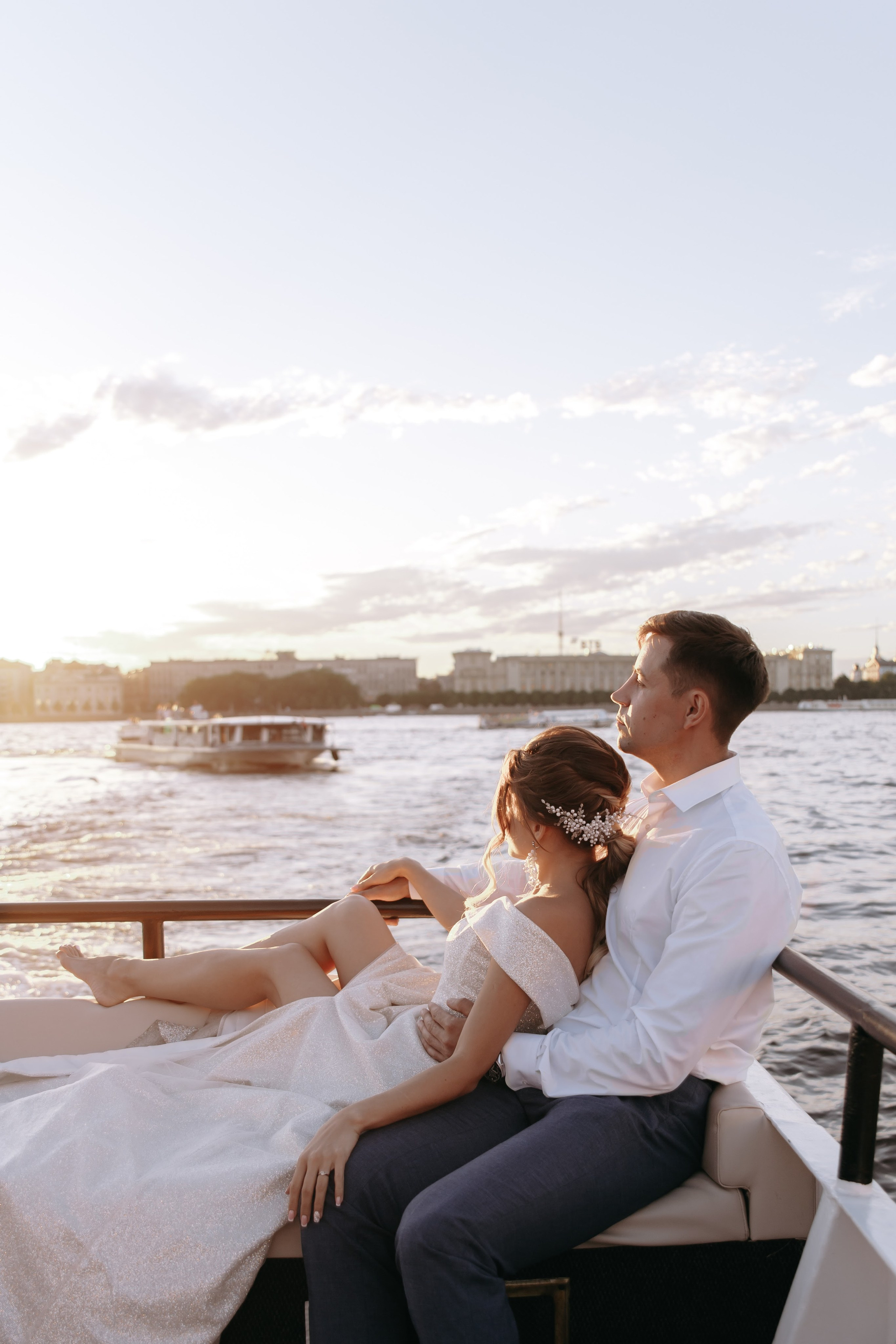 В Петербург приезжают жениться. Свадебный и семейный фотограф Арина Кулёва