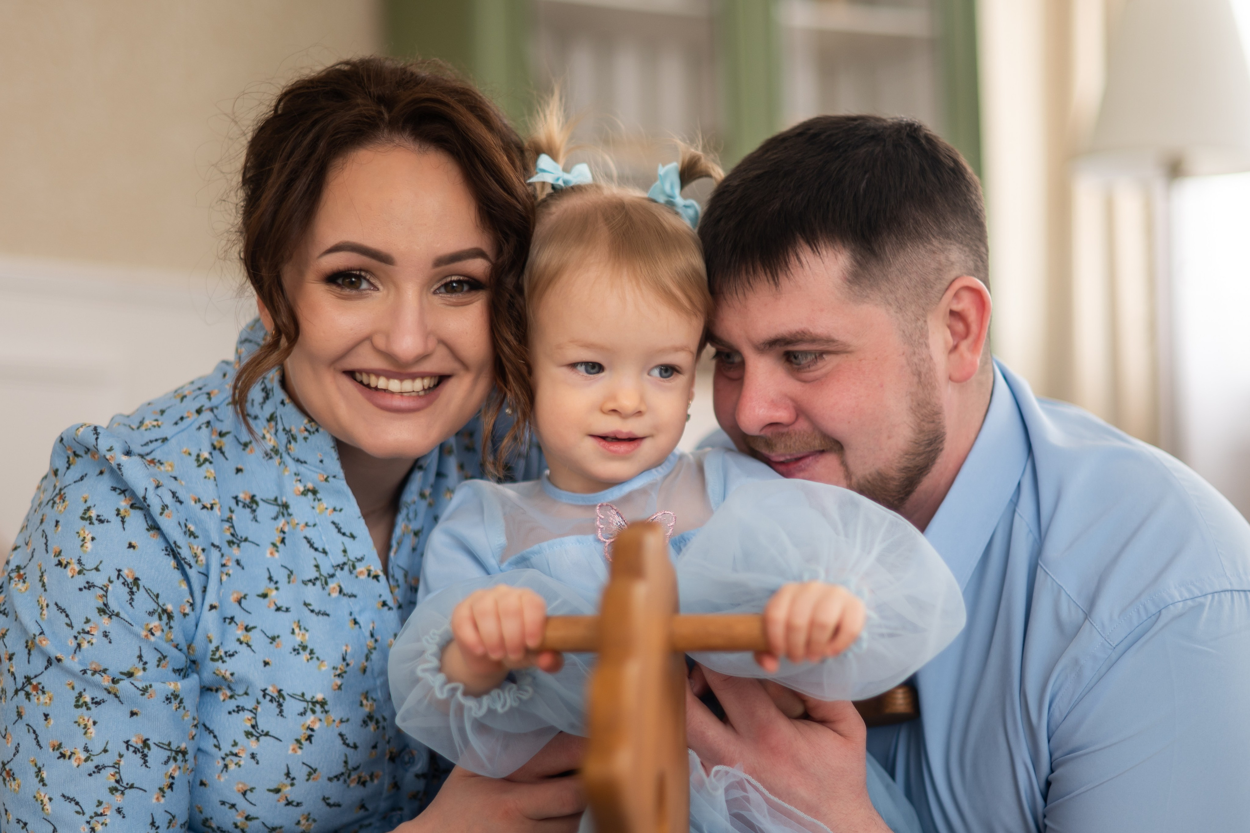 Александр и Анастасия и доченька Юлечка (1). Я Ольга Казанцева, фотографирую снимаю ваши киноистории и печатаю фото и цифровые портреты на холсте