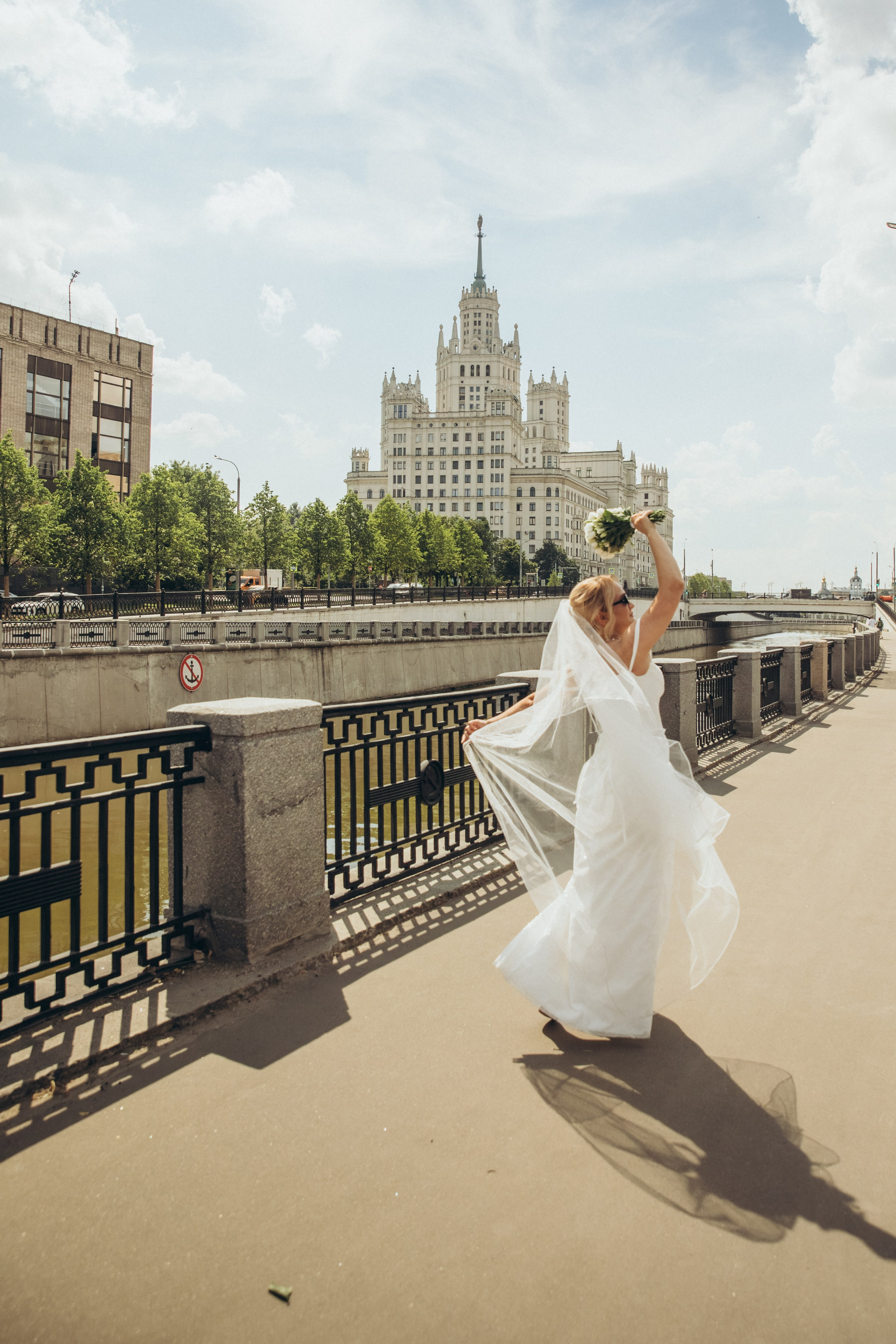 Тессинский мост свадьба. Свадебный и семейный фотограф Москва и Московская область