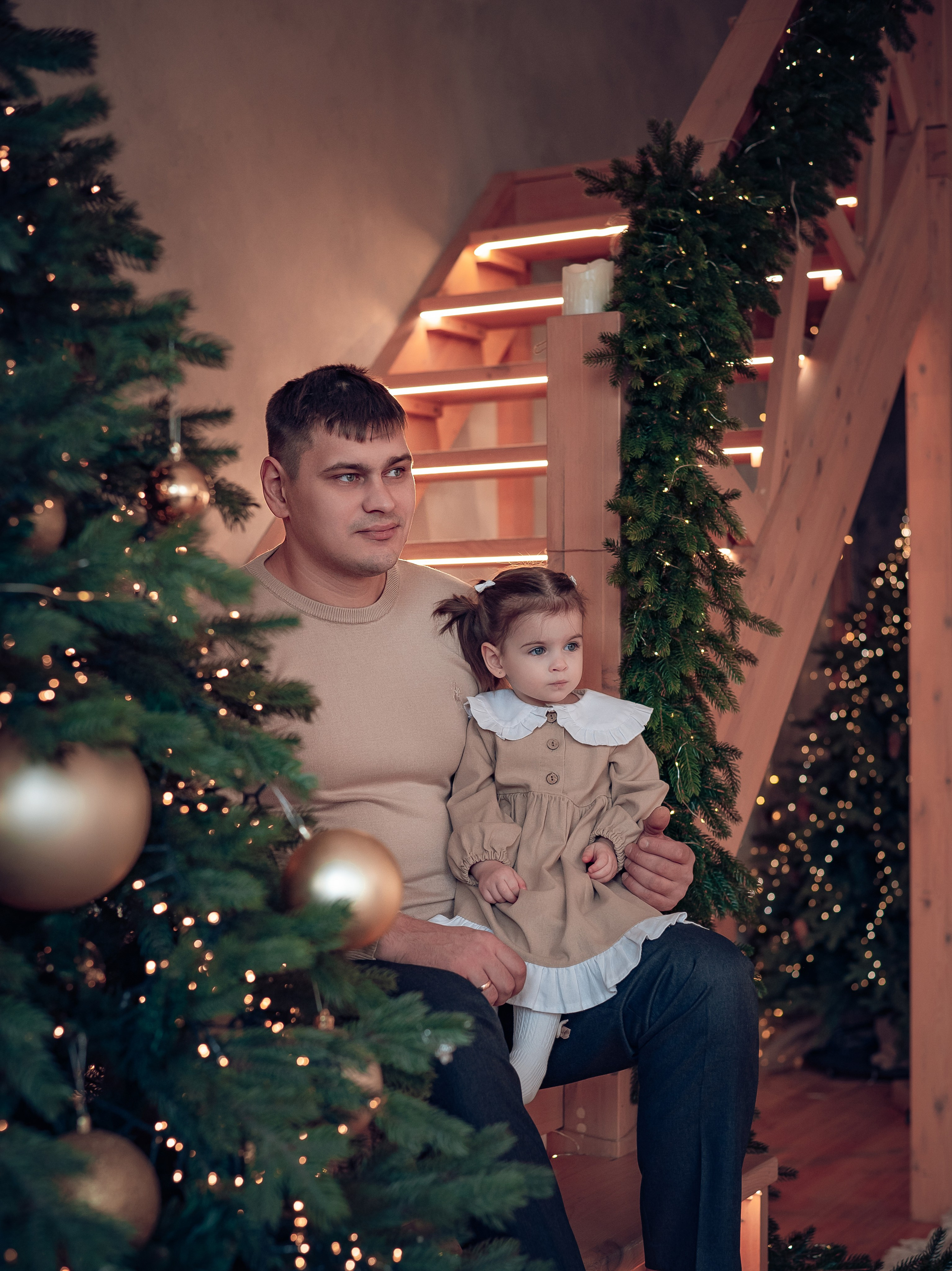 Виктория, Александр, Ванюша и Ариша. Фотографы крещения/венчания  Красноярск Татьяна и Вячеслав Переваловы