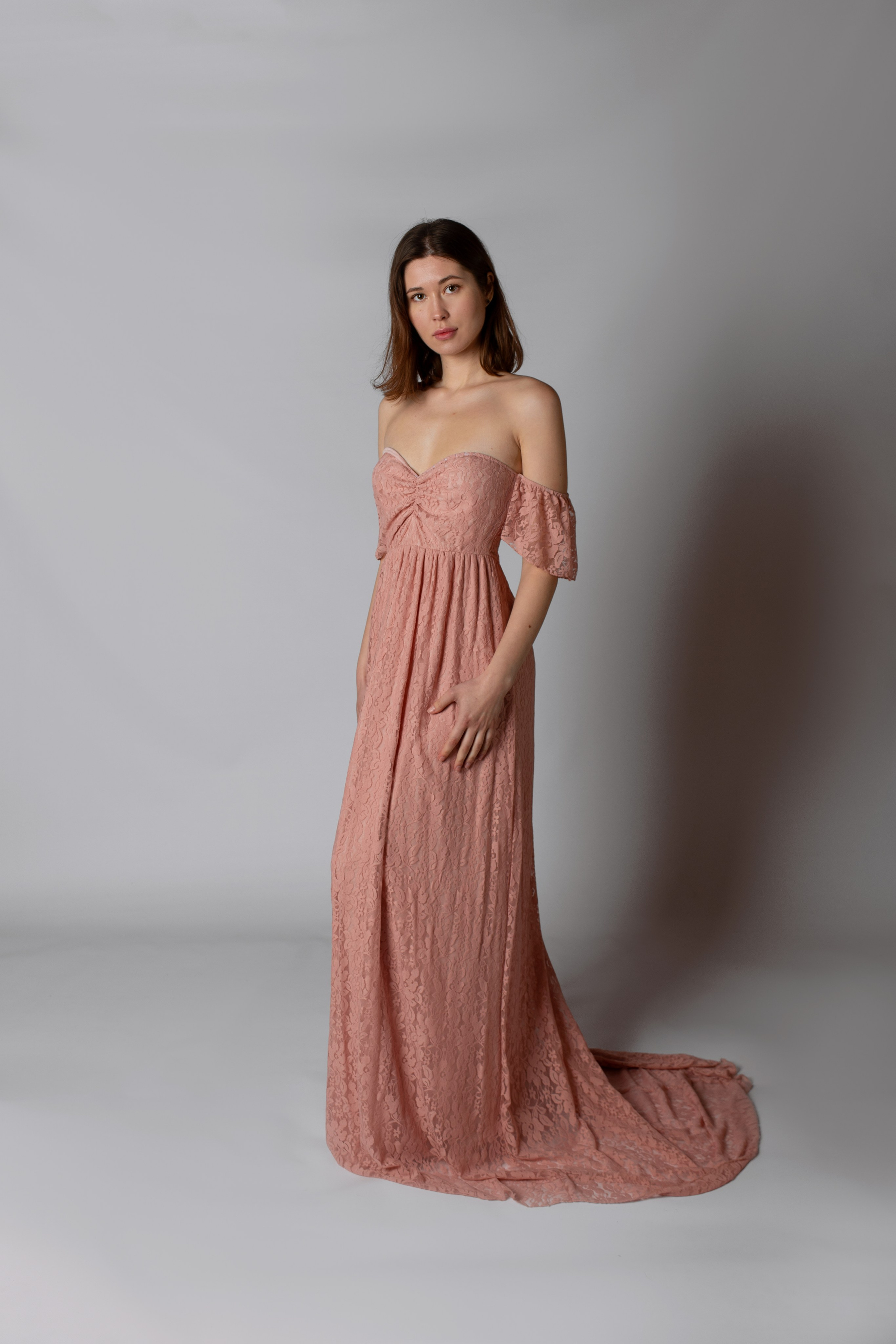 Стрейч гипюровое платье в аренду в Севастополе