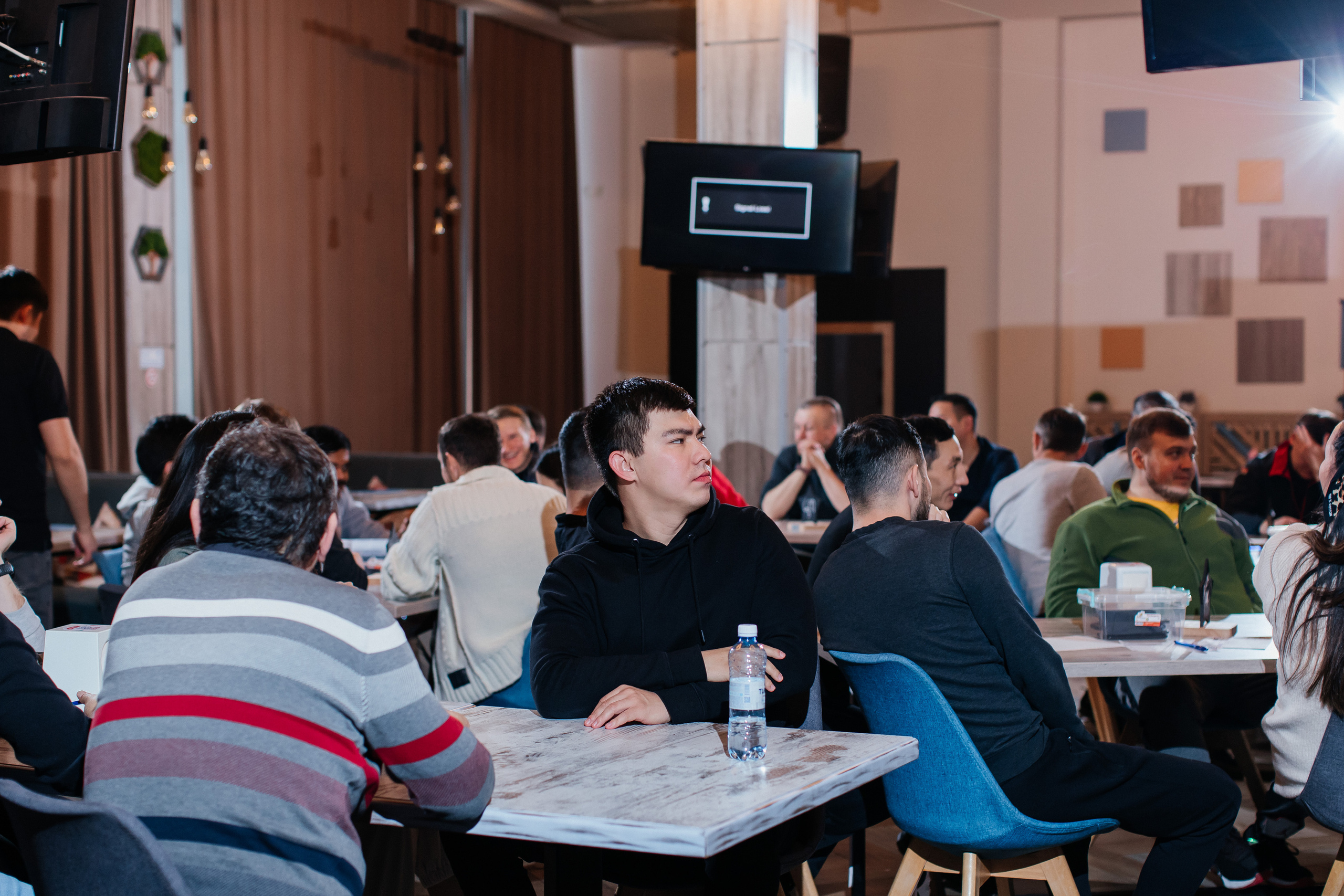 OTIS. Профессиональный фотограф в городе Астана/Алматы Даурен Сембаев