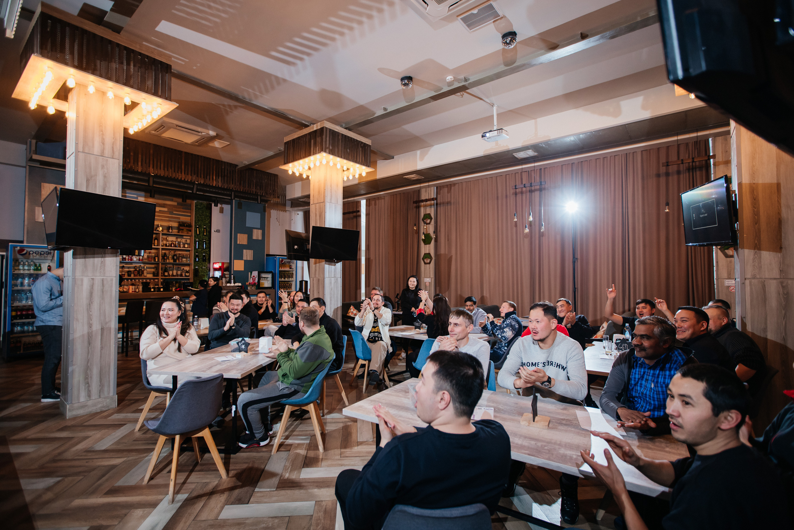 OTIS. Профессиональный фотограф в городе Астана/Алматы Даурен Сембаев