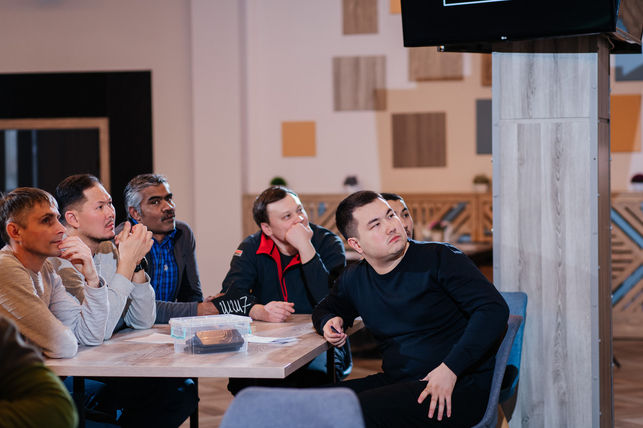 OTIS. Профессиональный фотограф в городе Астана/Алматы Даурен Сембаев