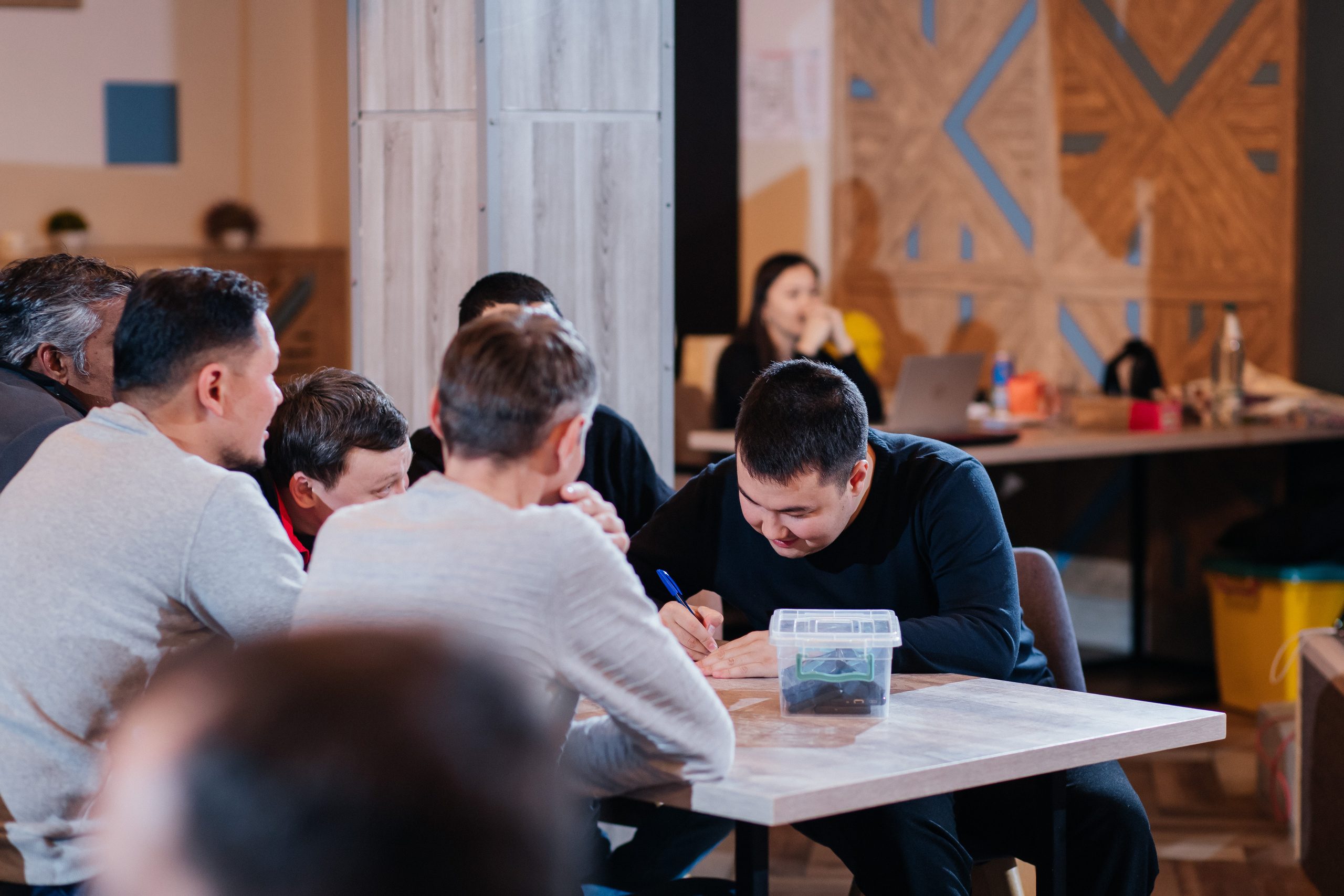 OTIS. Профессиональный фотограф в городе Астана/Алматы Даурен Сембаев