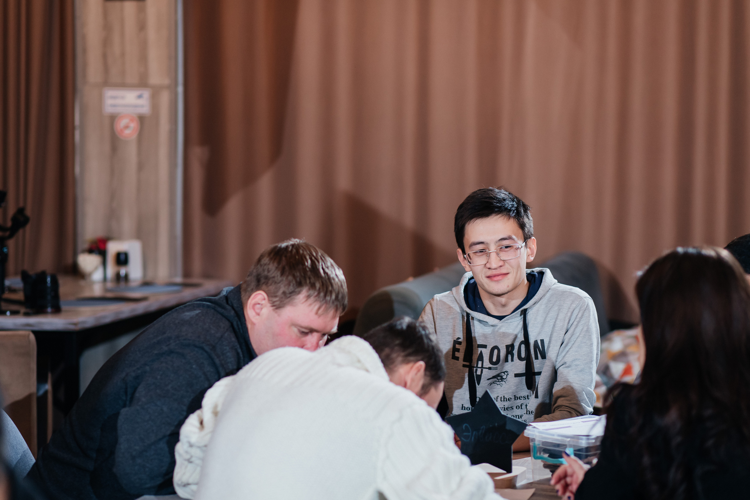 OTIS. Профессиональный фотограф в городе Астана/Алматы Даурен Сембаев