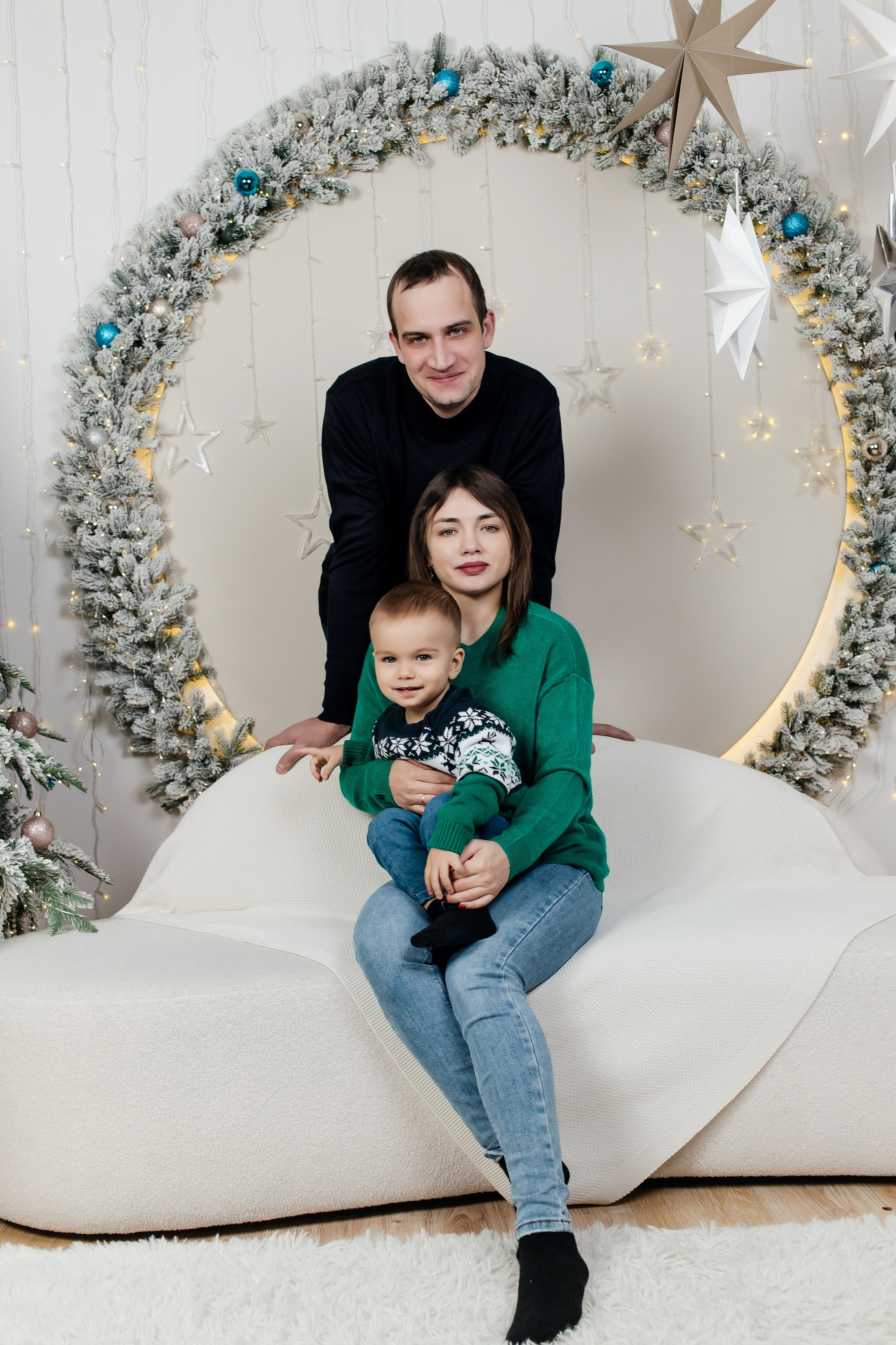 Настюша семейная фотосессия НГ 2025. Женский фотограф в Оренбурге Ирина Заводчикова