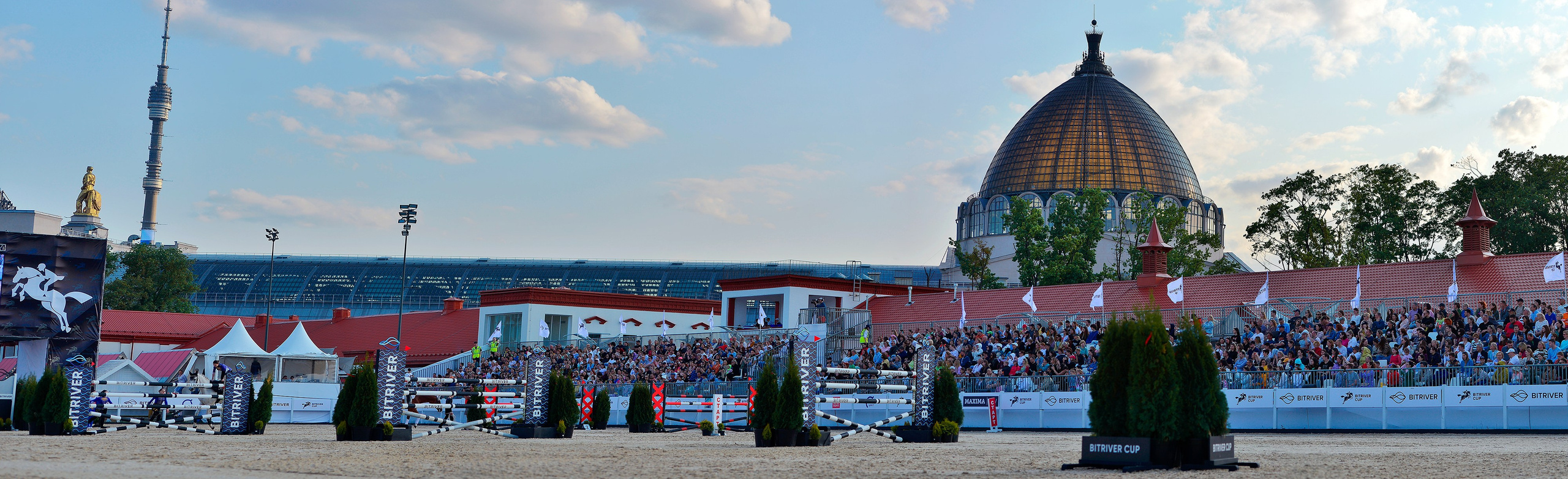 Репортаж Bitriver. Конный фотограф Alesya Safe