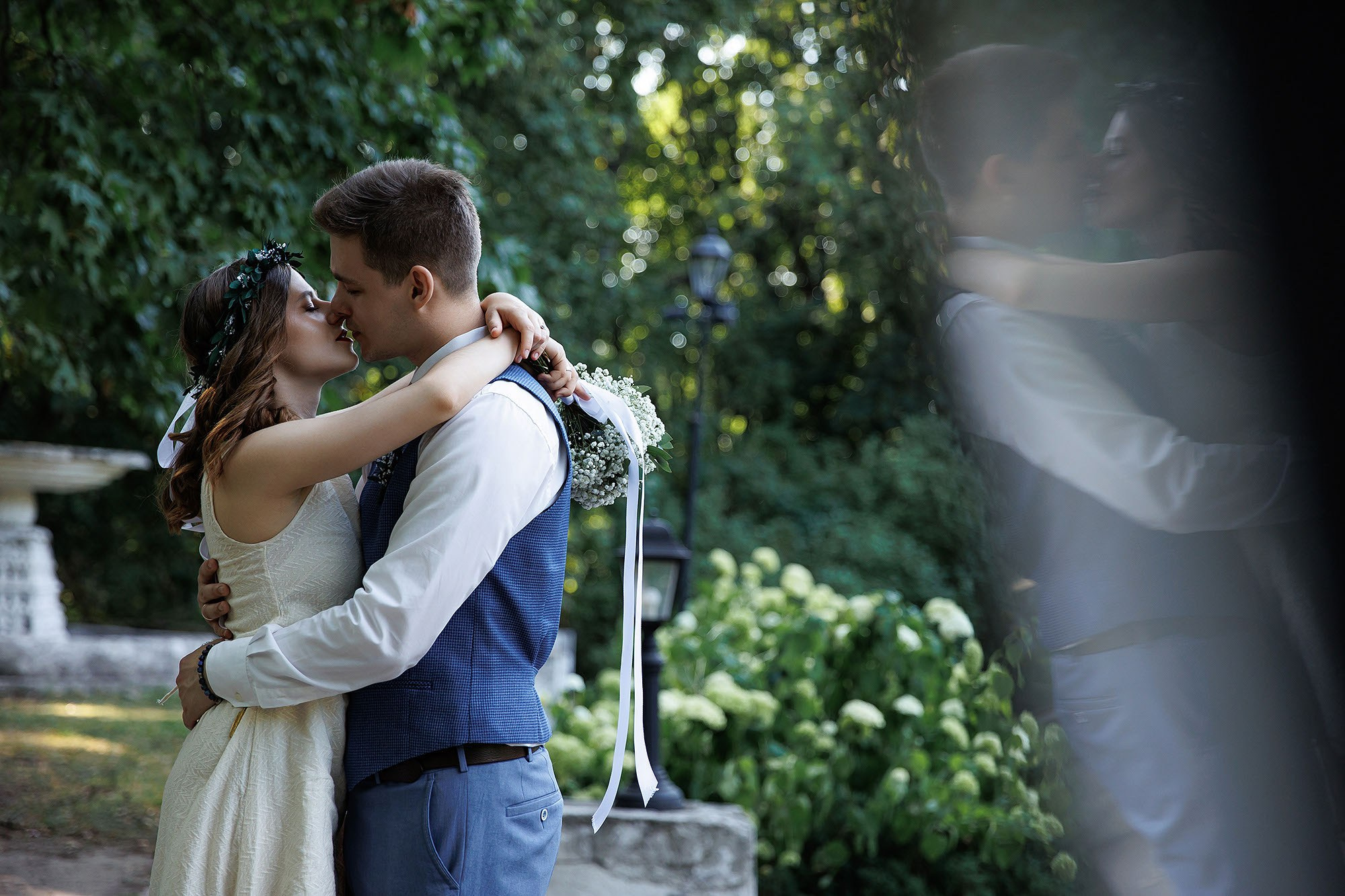 Прогулка, фотосессия жениха и невесты. Свадебная съемка. Фотограф в Москве Валерий Боцман
