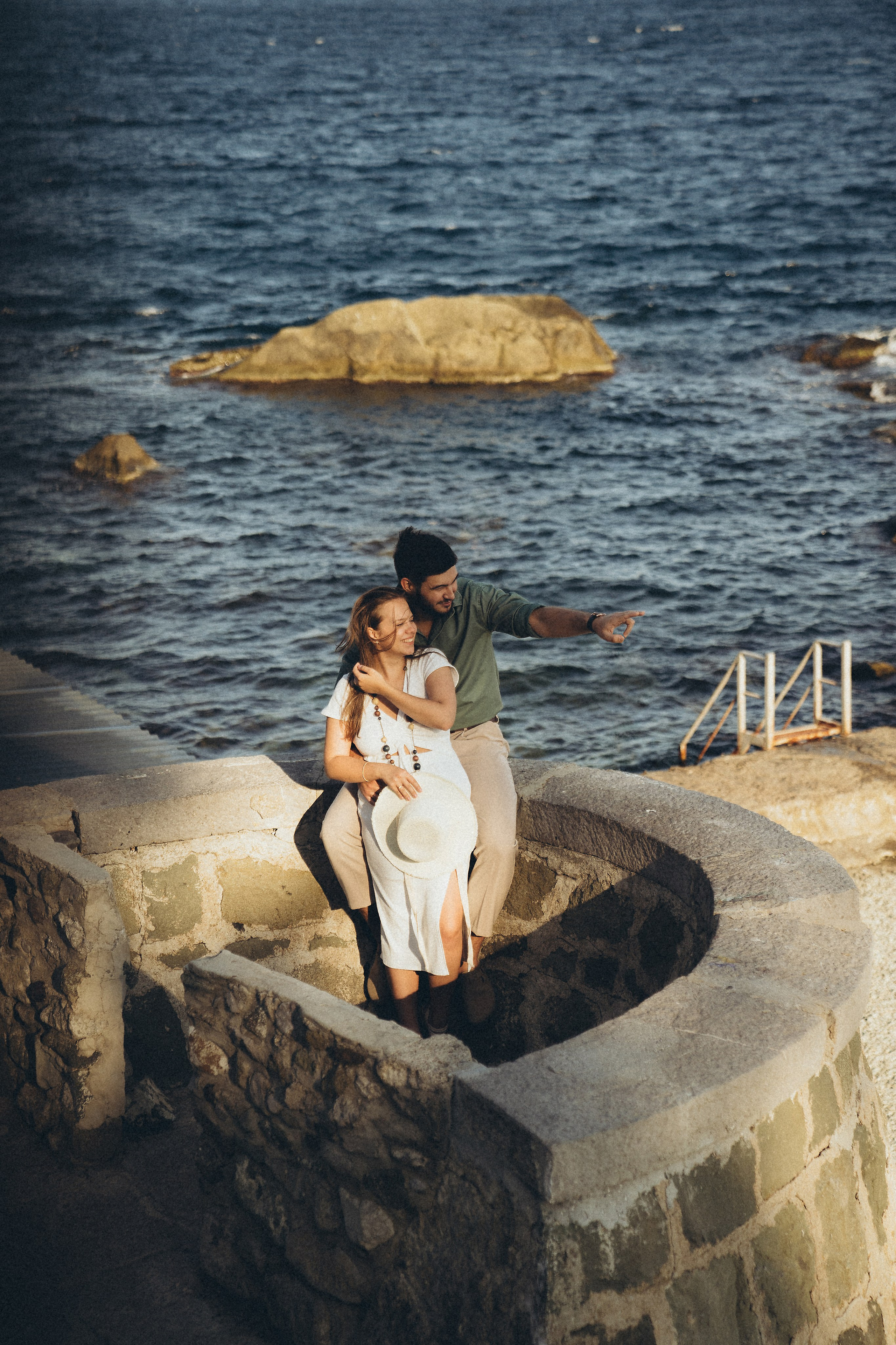 вдвоем на фоне моря