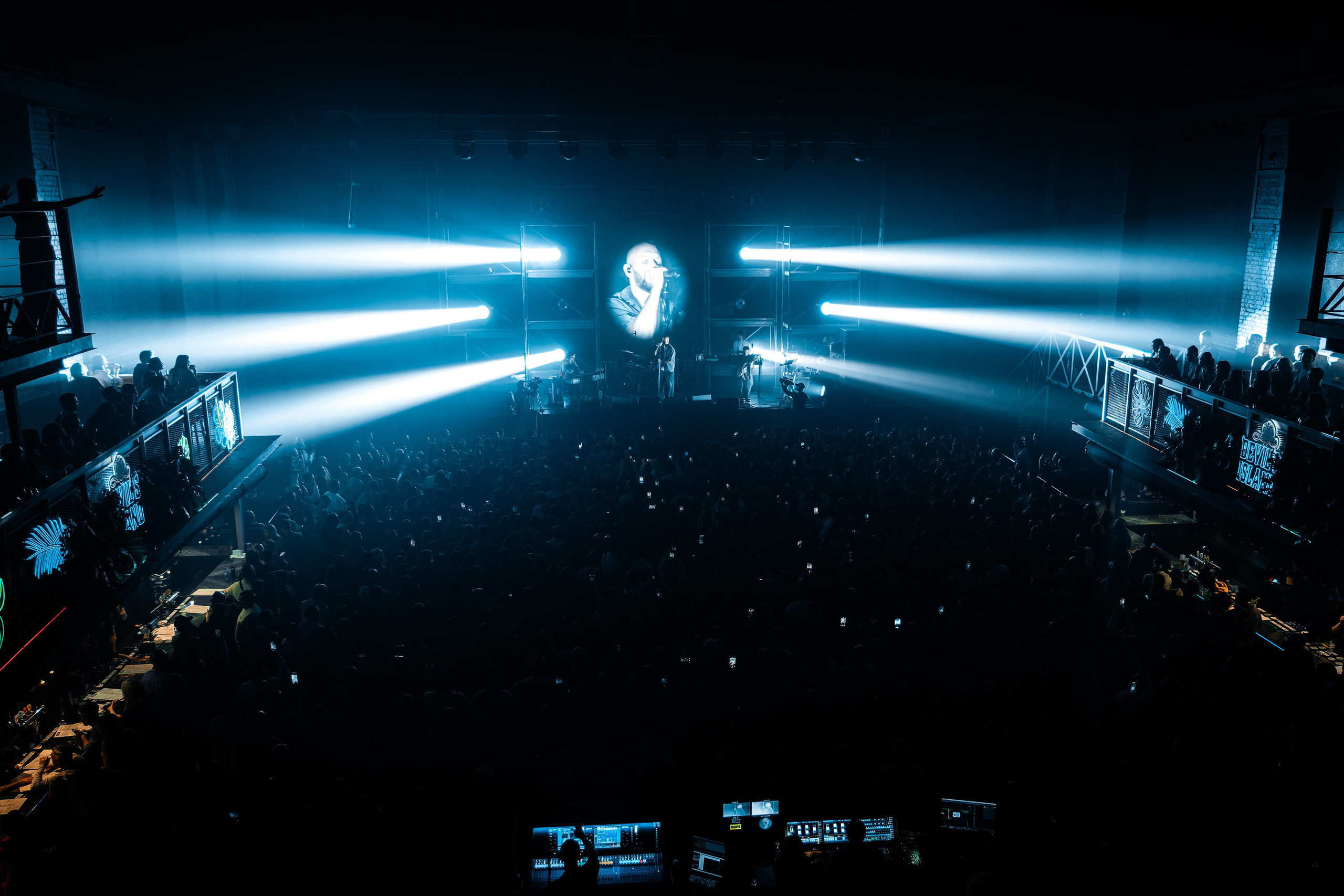 LOC DOG / МОСКВА / 2025. OOPS