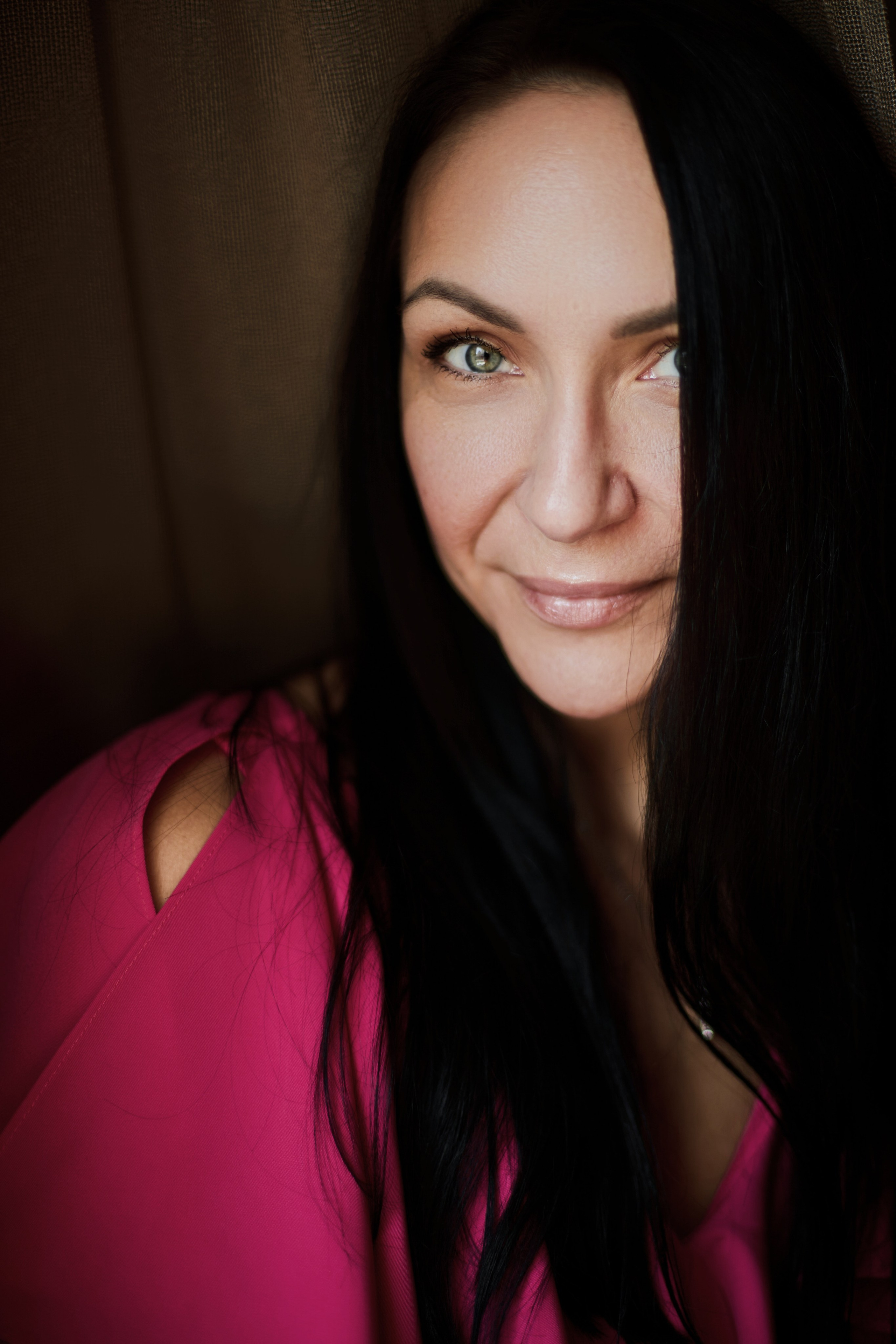 Яна. Сексолог и психолог. Портретный и эротический фотограф Ирина Подборская (18+)