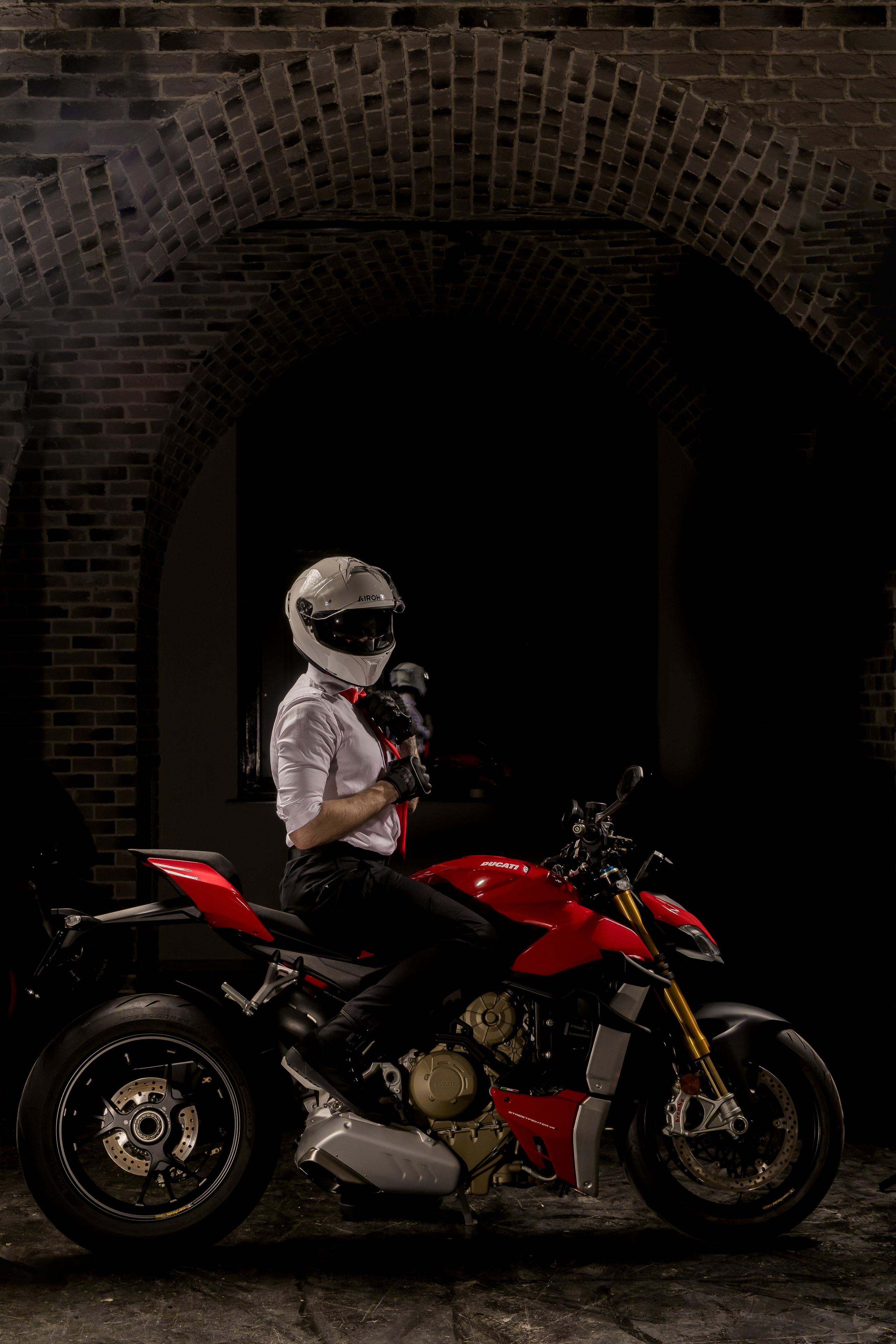 LANKARRA мотоблоггер. Photomantis