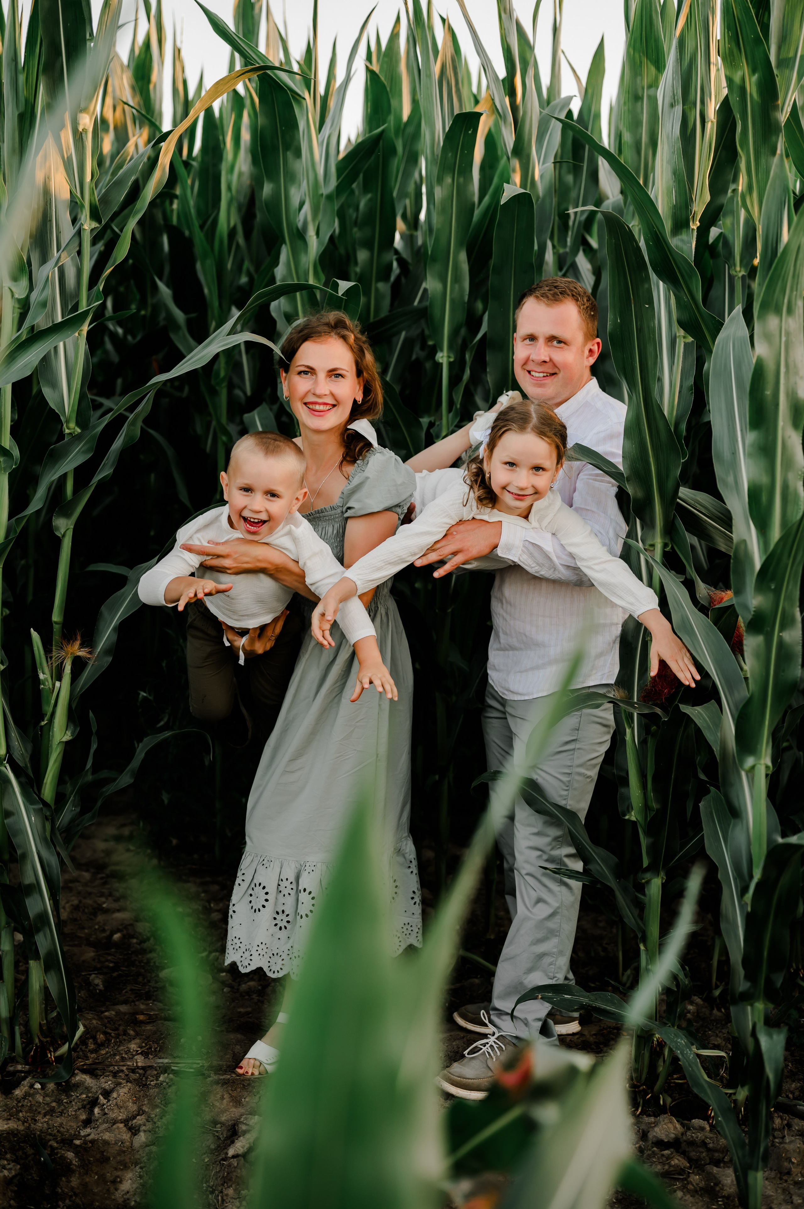 Кукуруза+сено, семейная фотосессия. Свадебный и семейный фотограф Евгения Кононова