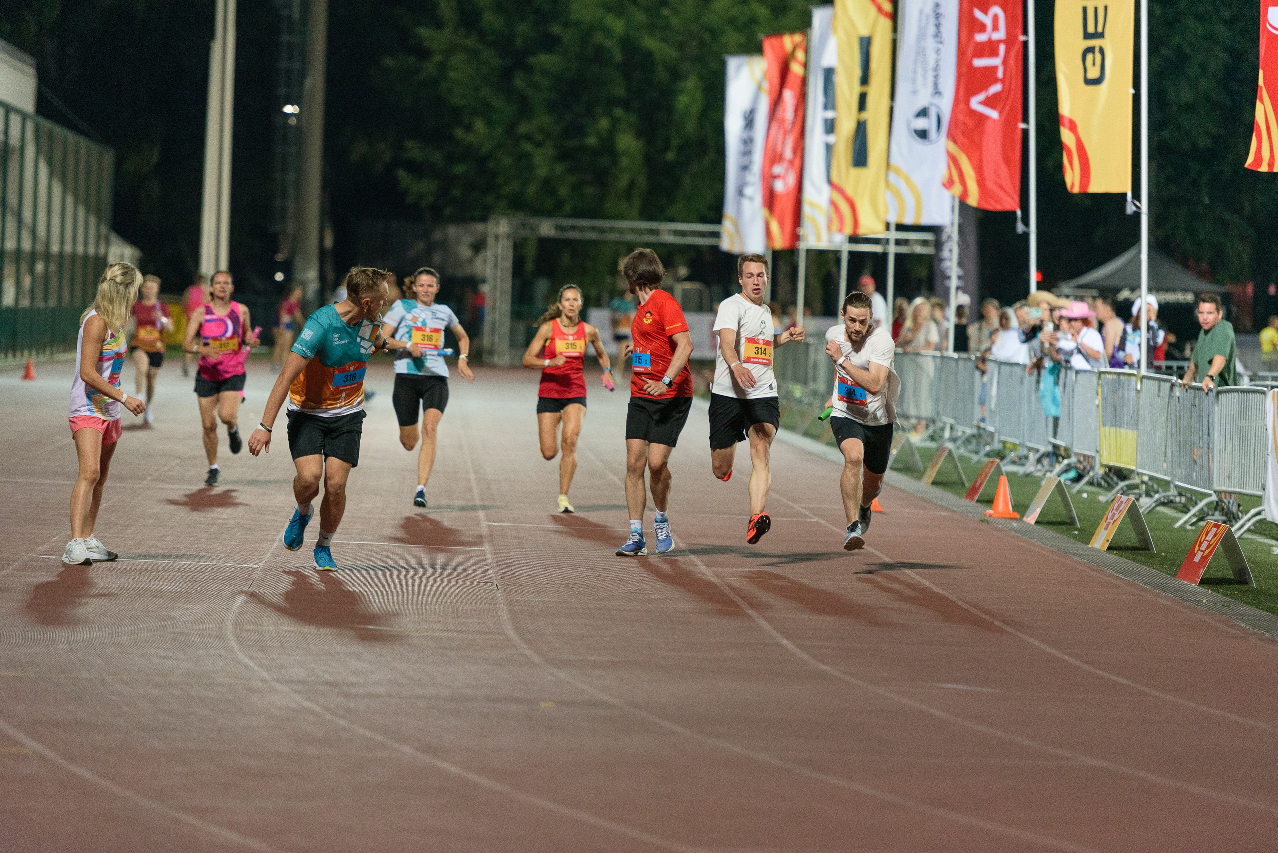 Битва беговых клубов. Репортажный фотограф Сергей Квартальнов