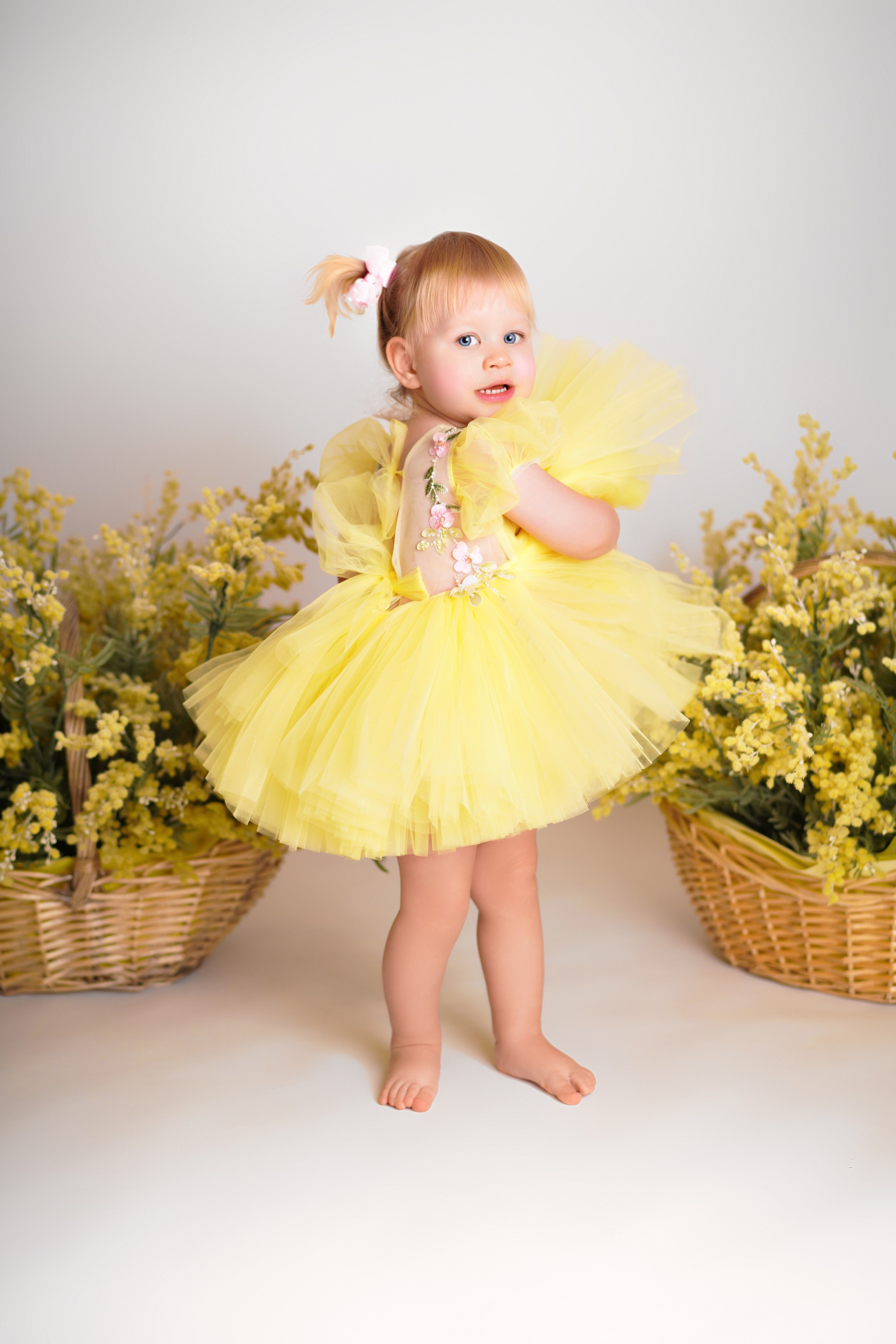 ФОТОСЕССИЯ в мимозе для мамы с дочкой. Фотограф новорожденных беременных в Тюмени Ткачук Татьяна