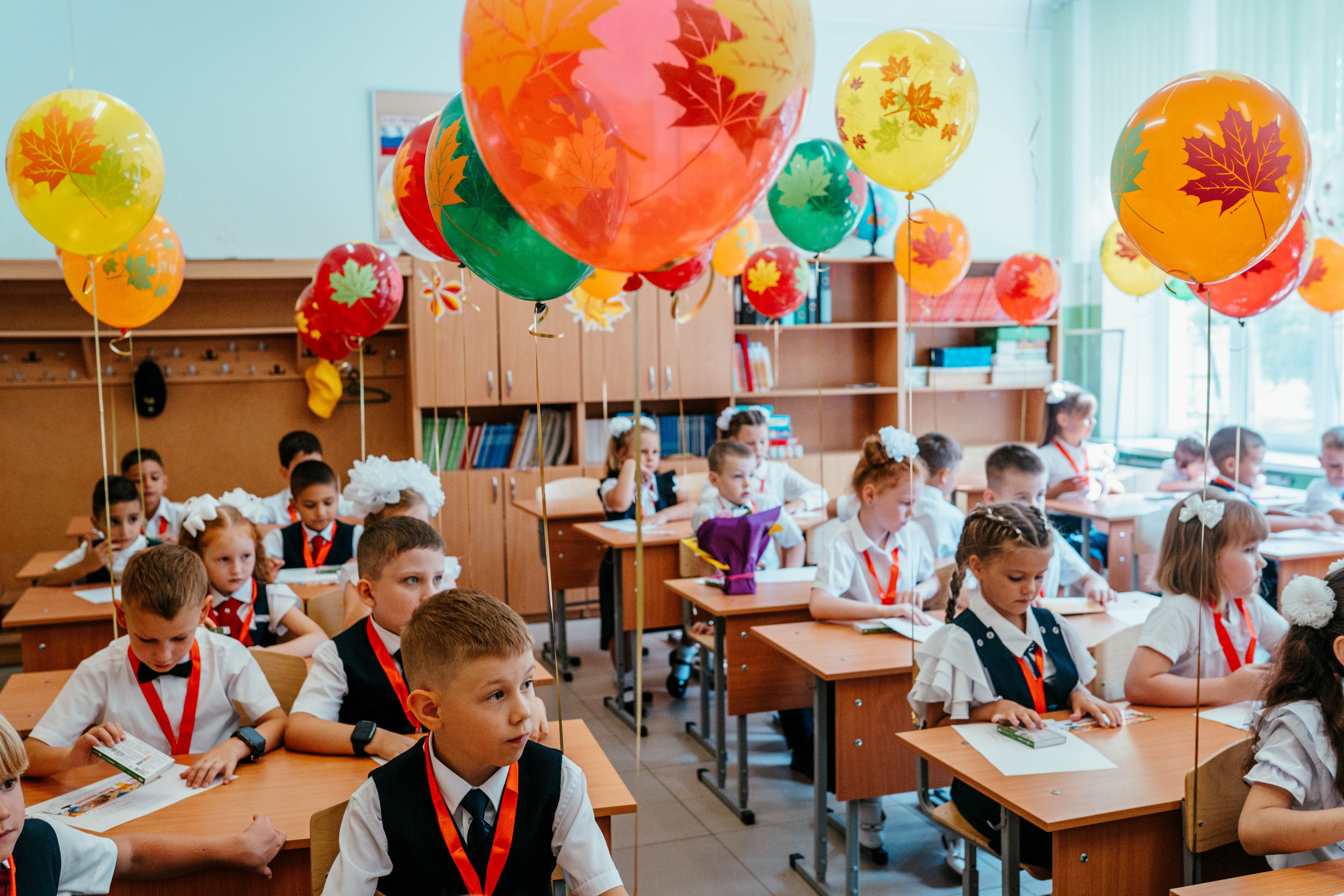 1 Сентября (СШ 63). Выпускные альбомы «Поколение» в городе Краснодар