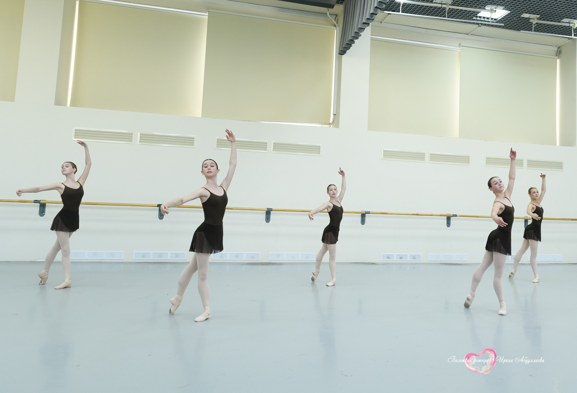 Госэкзамен выпускников МГХУ им. Лавровского — Девочки — 2025 г