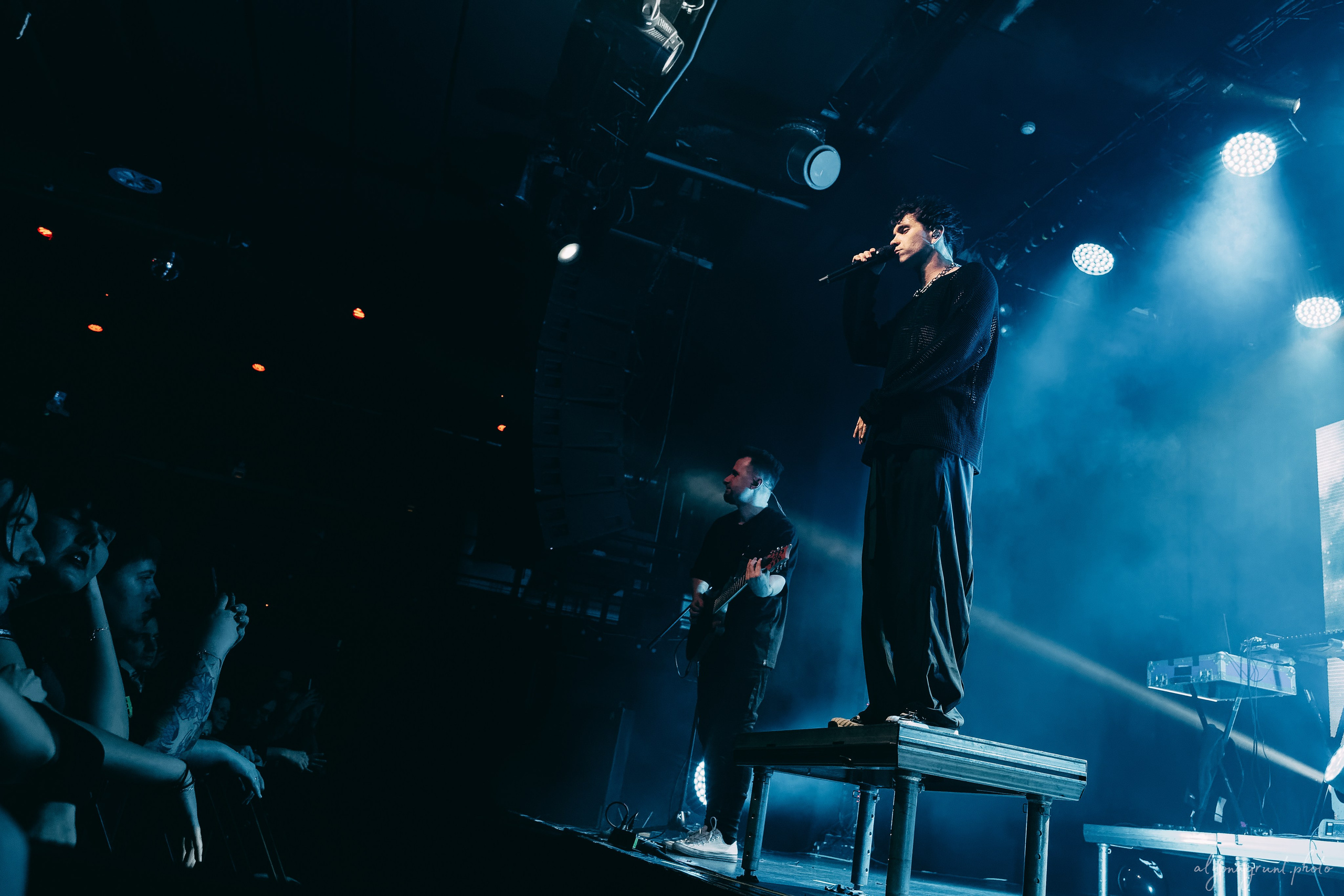 Таймсквер, фоторепортаж, СПБ, Космонавт, 14.11.2025. Алена Адрианова: фотограф в Санкт-Петербурге