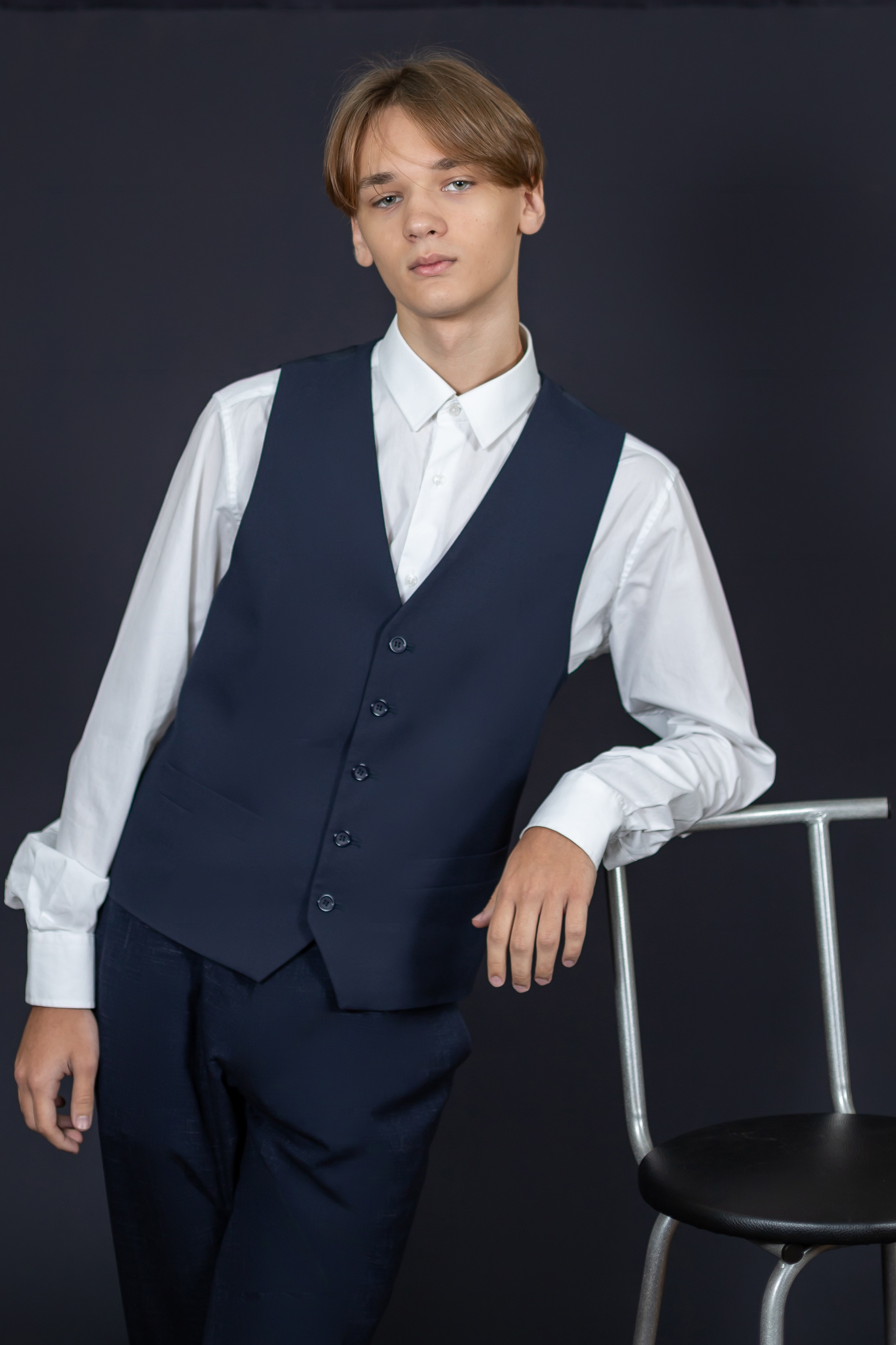 Портретные снимки для школьных выпускных альбомов в Новосибирске. Выпускные альбомы — заказать альбом на выпускной в Новосибирске