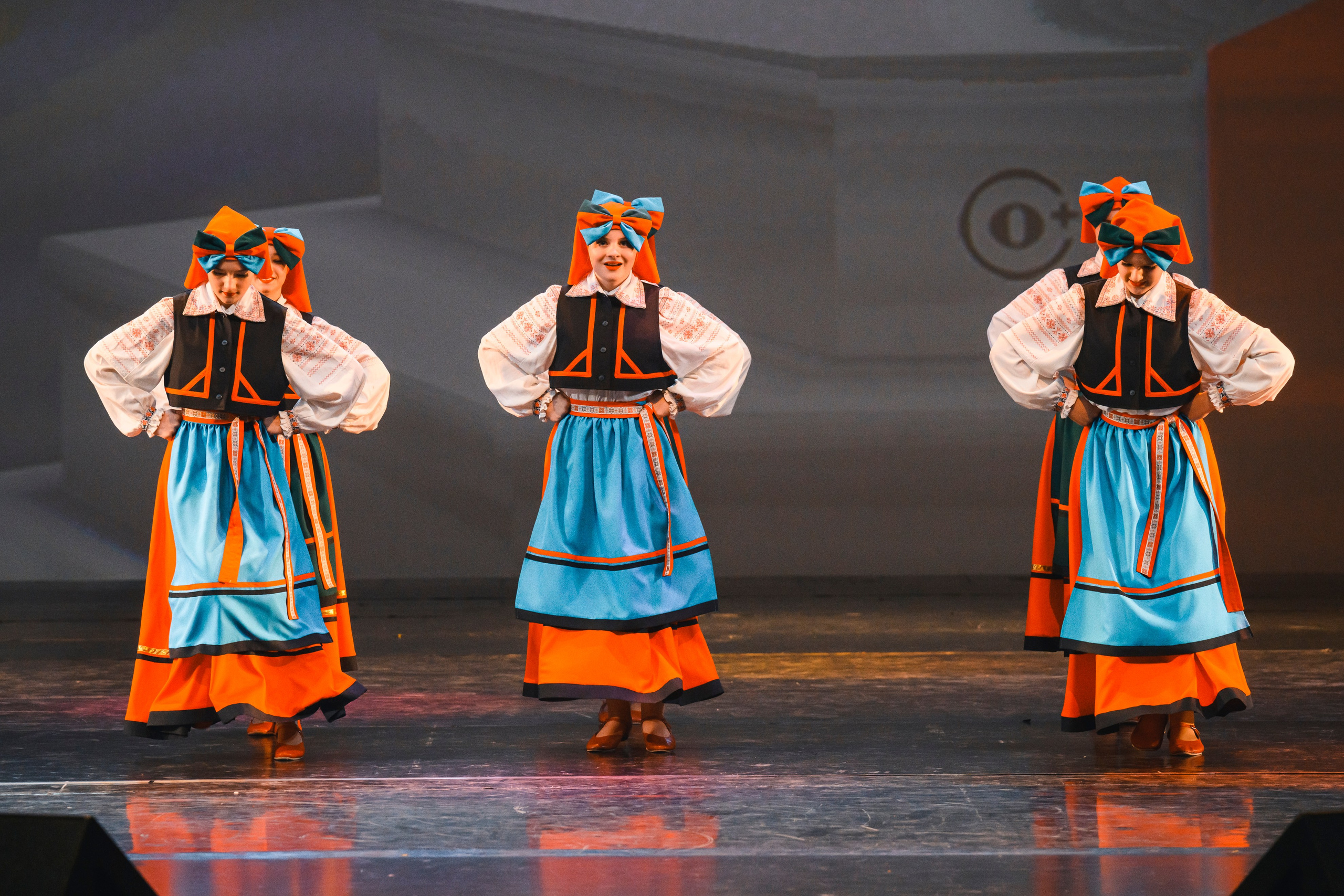 23 апреля, часть 1, БКЗ Октябрьский, г. Санкт-Петербург. Золотое яблочко