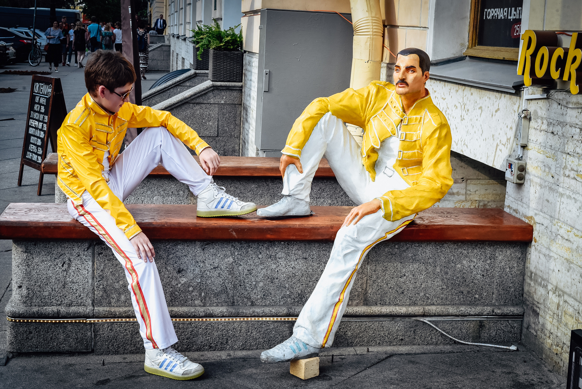 Show must go on. Alexander Muromskiy. Russian figure skating photographer from Saint-Petersburg