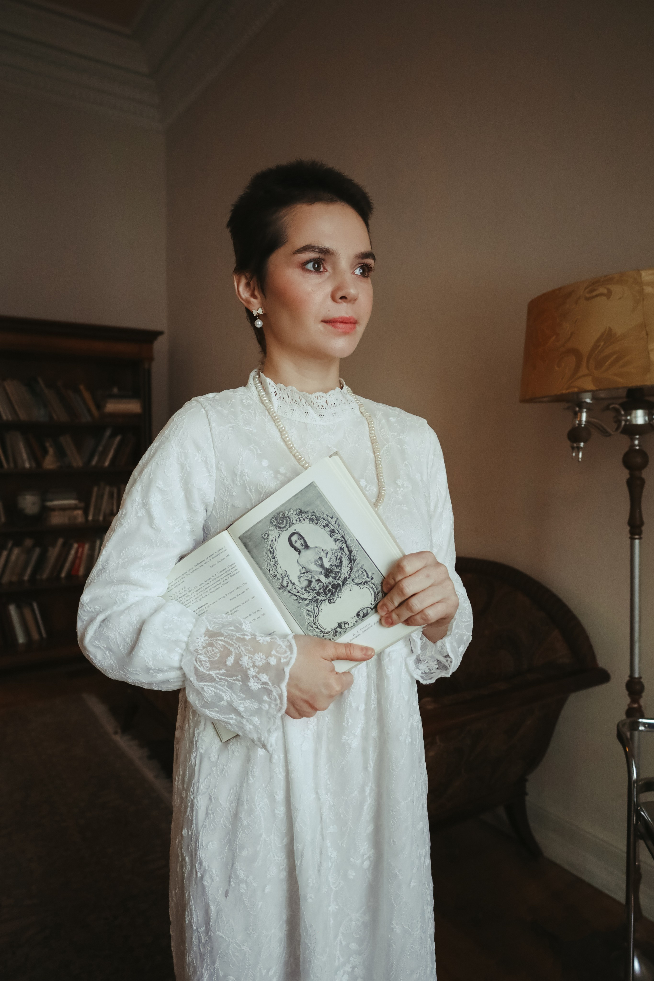 Актриса в особняке. Фотограф Химки Анна Татарских