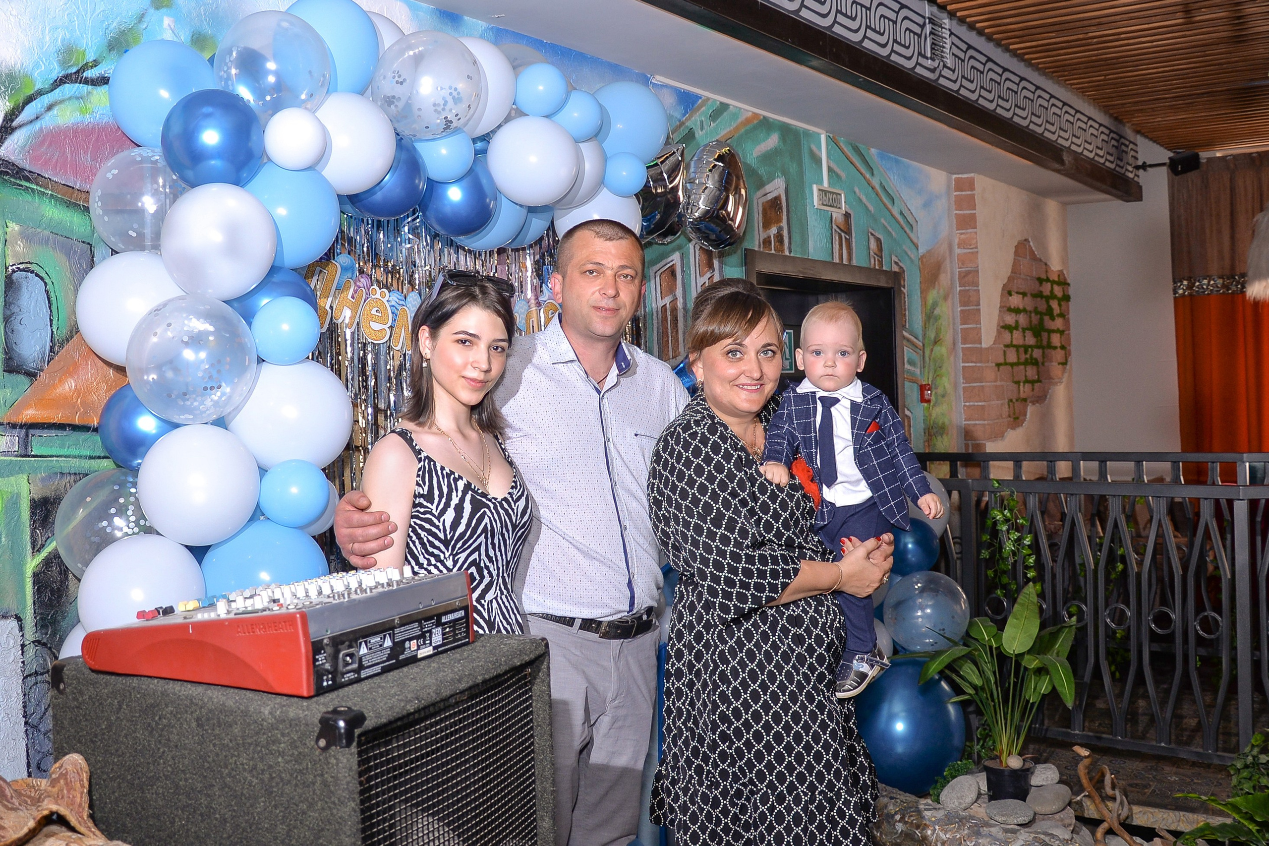 ДР Миша 1 годик, ресторан Форнели. Семейный и свадебный фотограф Галина Абакумова, фотосессии в Белгороде