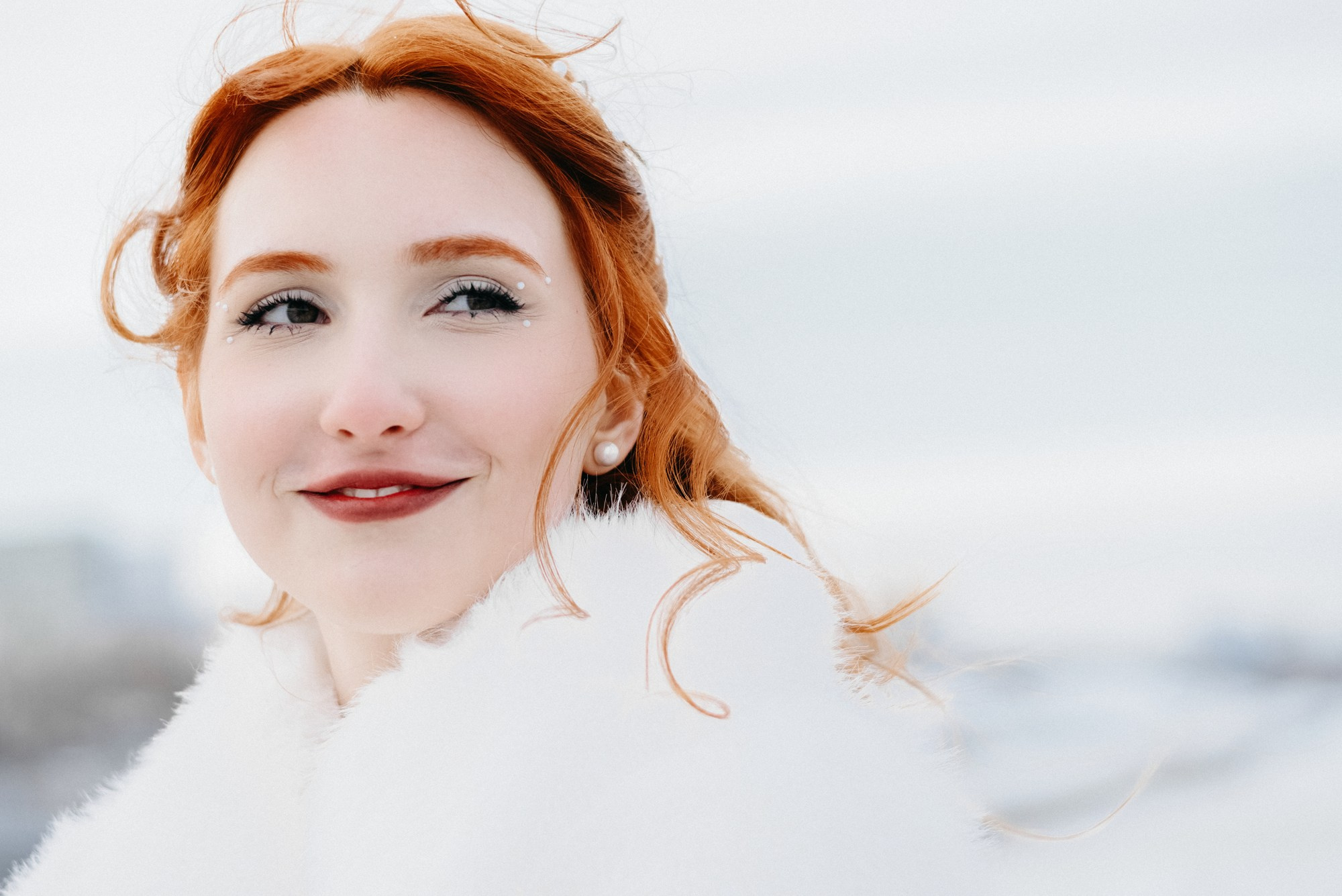 Свадебная фотосессия в Тюмени: ЗАГС, Мост Влюбленных и Монастырь | Фотограф Дарья Мустафина. Портретный фотограф Тюмень Дарья Мустафина