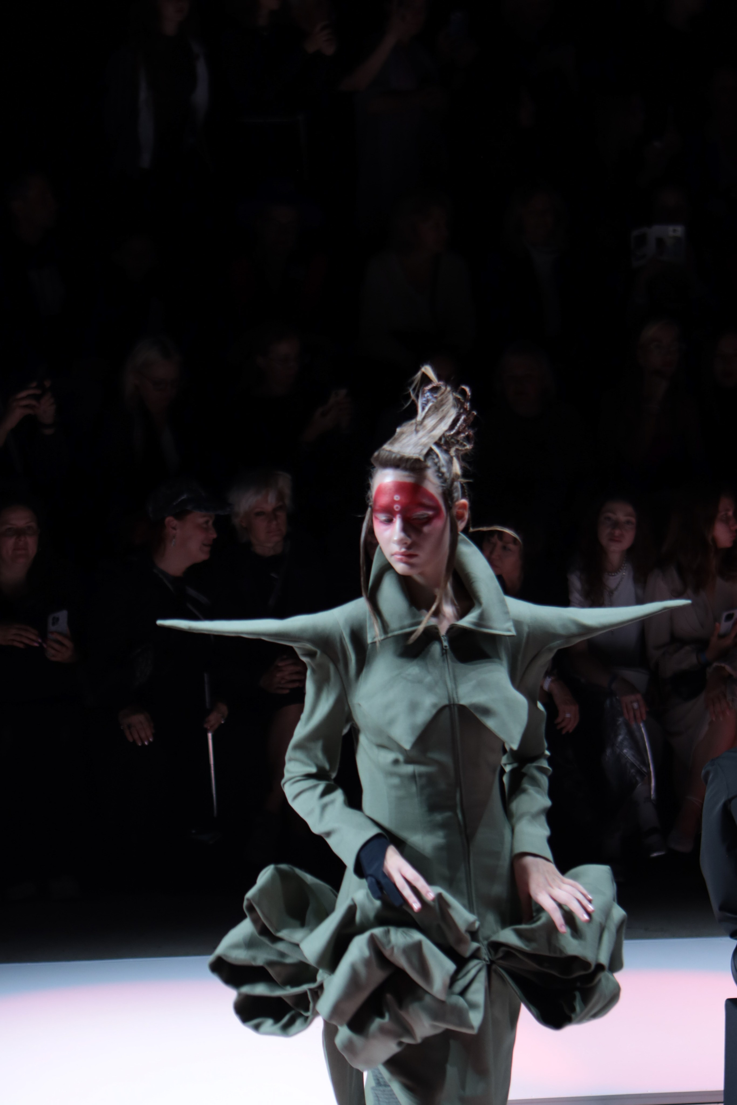 Moscow Fashion Week Fall 2024. Fashion Фотограф в СПб Yana Kochkina