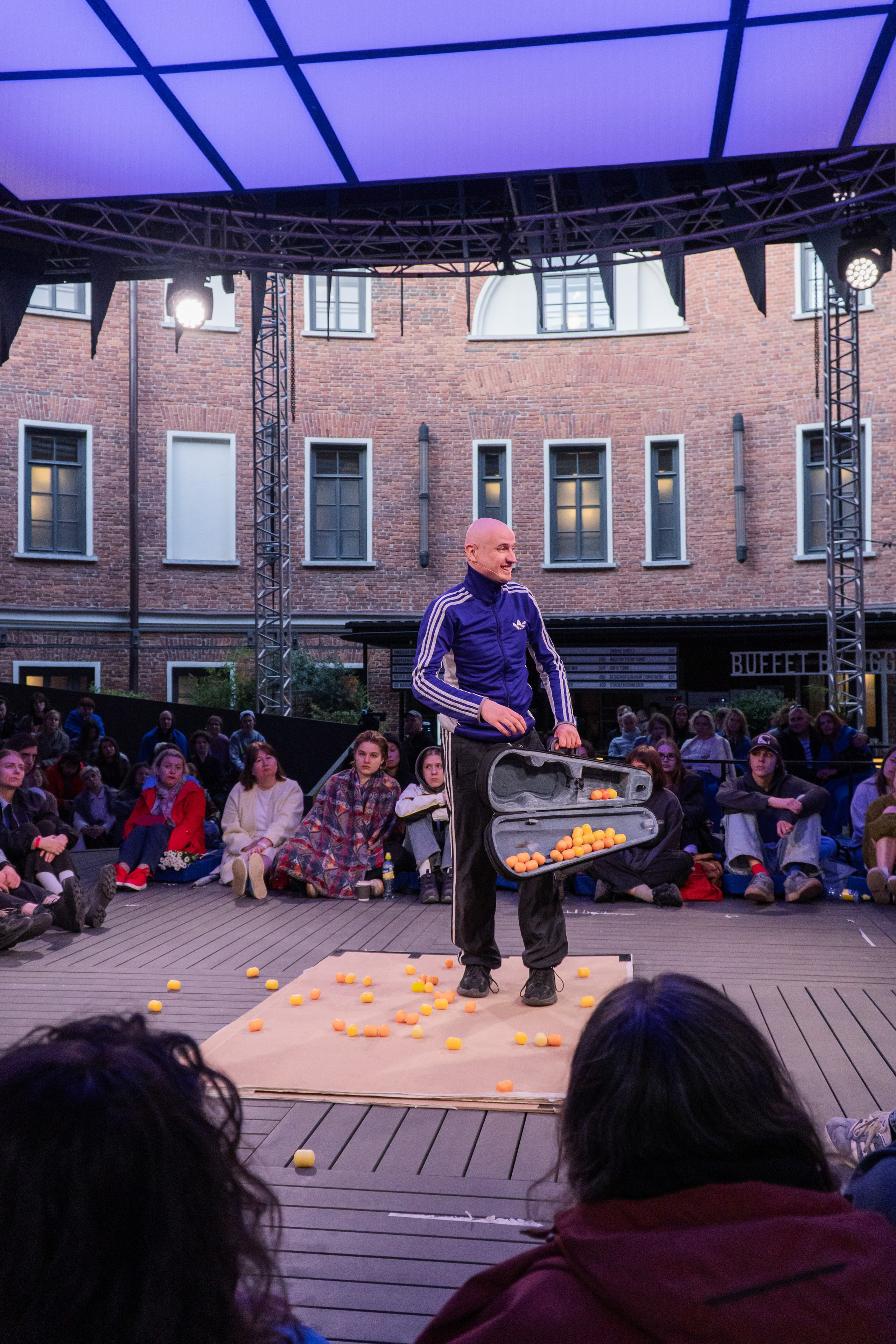 Квадрат: badtheatre. Фотограф в Санкт-Петербурге Авдотья Благовещенская