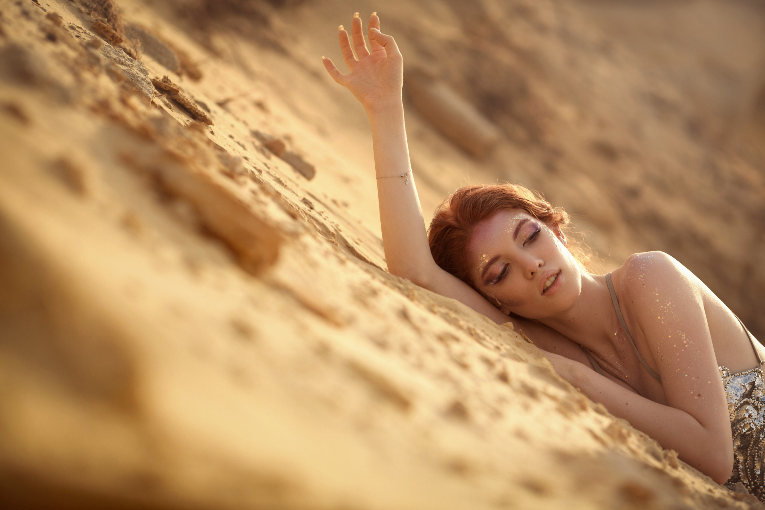 На песчаных барханах. Фотограф Ставрополь Пятигорск Елизавета Дарина