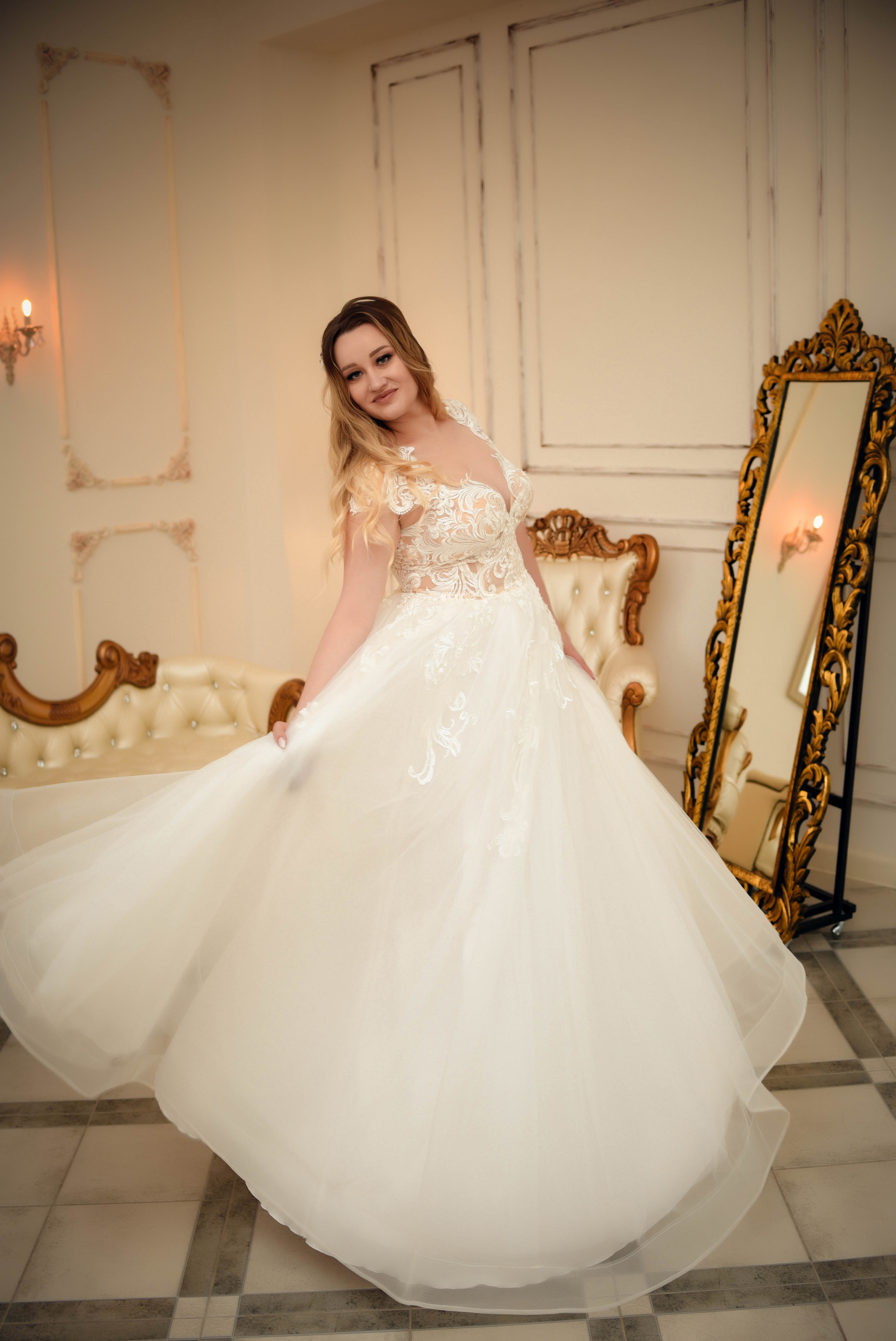 Летняя серия кадров с прогулки Александра и Юлии. Свадебный, семейный, детский, контент фотограф в Омске Максим Ильин