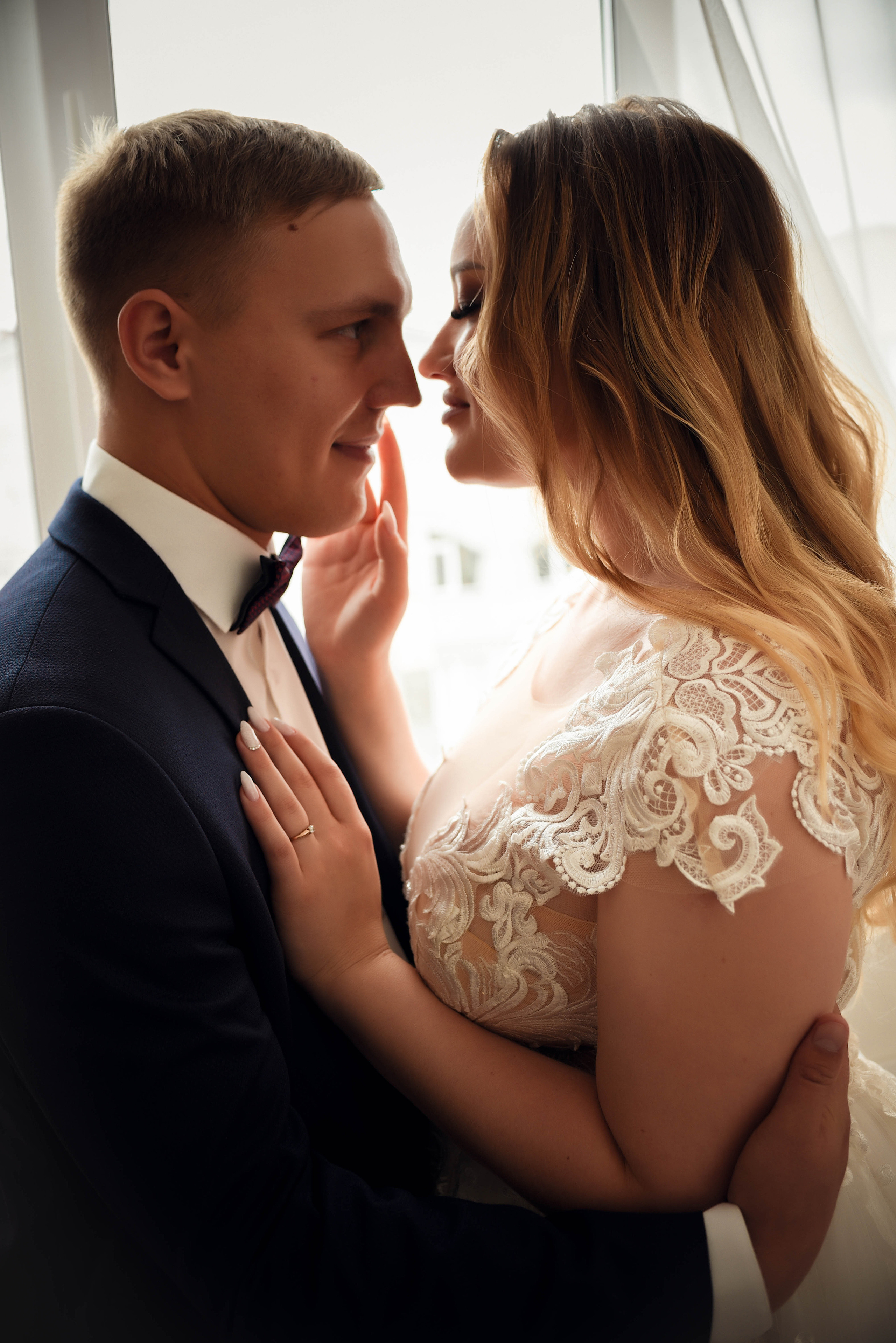 Летняя серия кадров с прогулки Александра и Юлии. Свадебный, семейный, детский, контент фотограф в Омске Максим Ильин