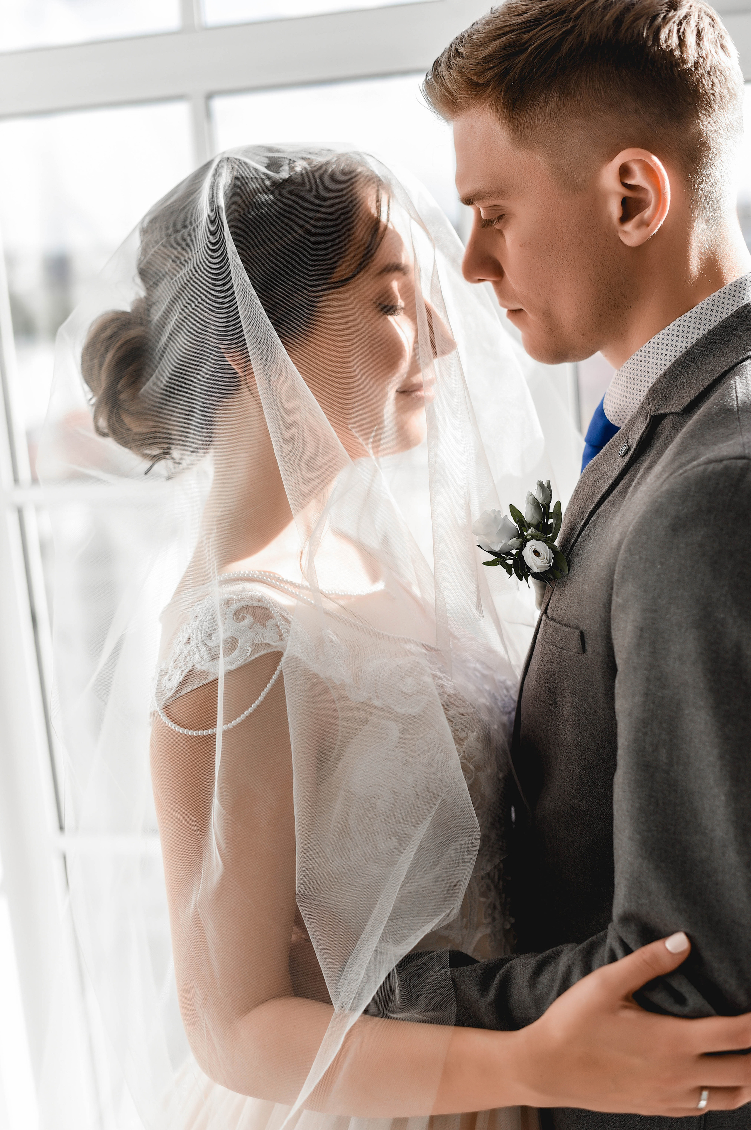 Красивая и нежная студийная серия Коли и Оли. Свадебный, семейный, детский, контент фотограф в Омске Максим Ильин