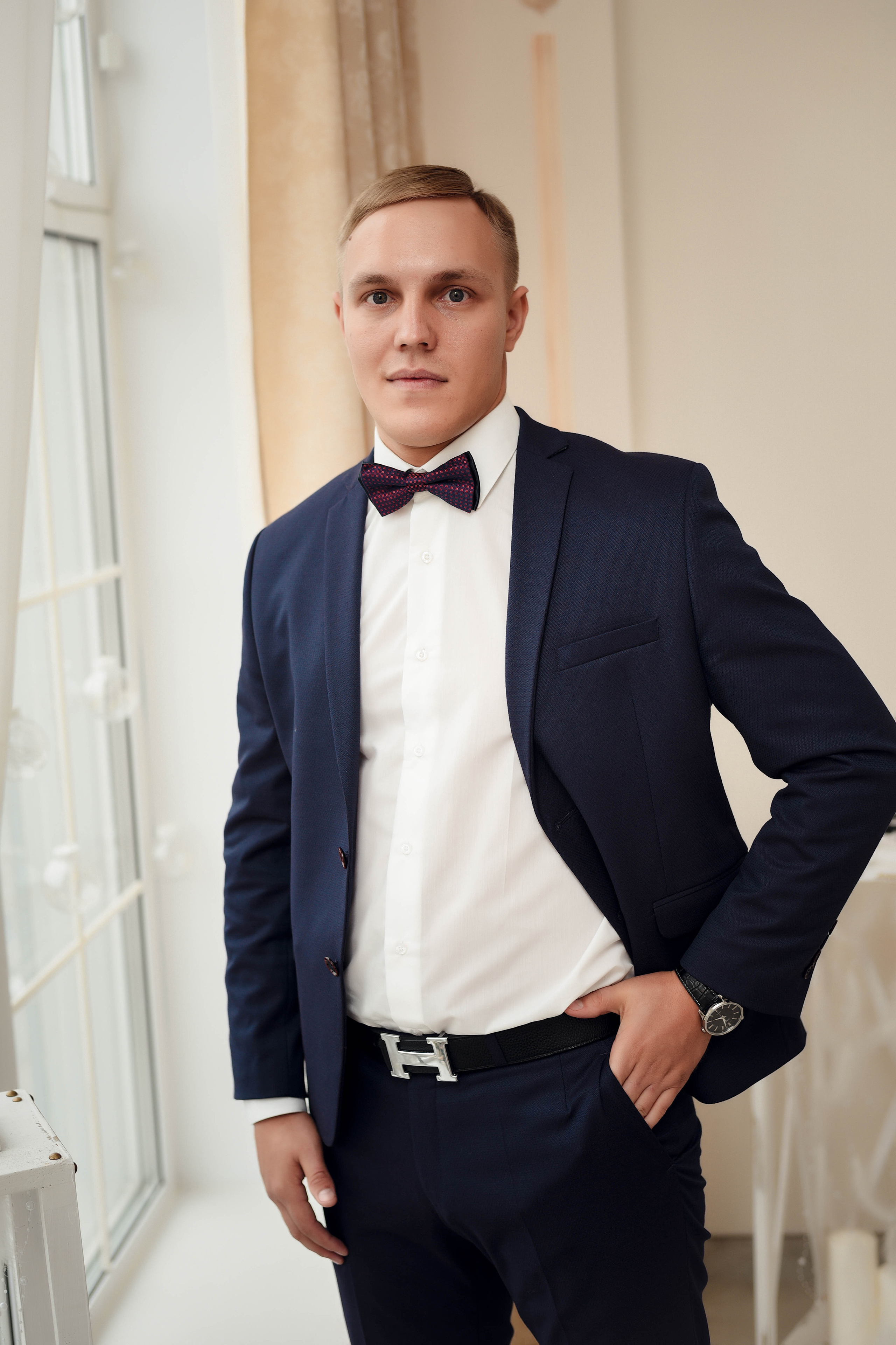 Летняя серия кадров с прогулки Александра и Юлии. Свадебный, семейный, детский, контент фотограф в Омске Максим Ильин