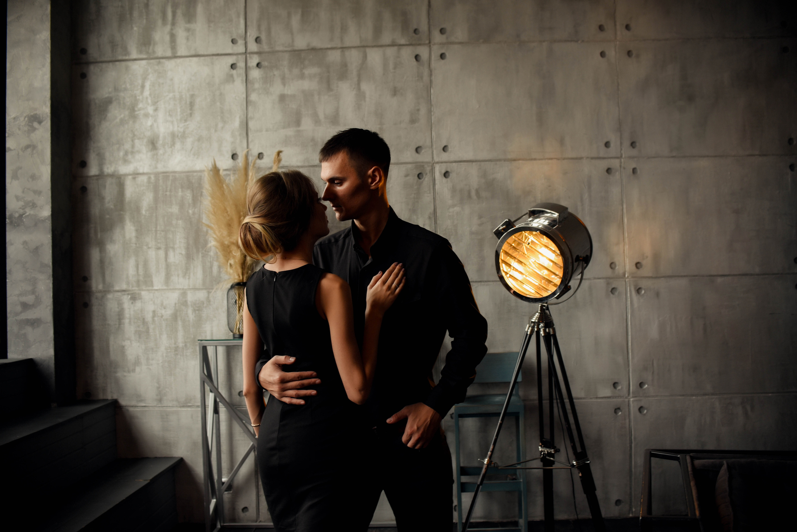 Студийное Love story. Свадебный, семейный, детский, контент фотограф в Омске Максим Ильин