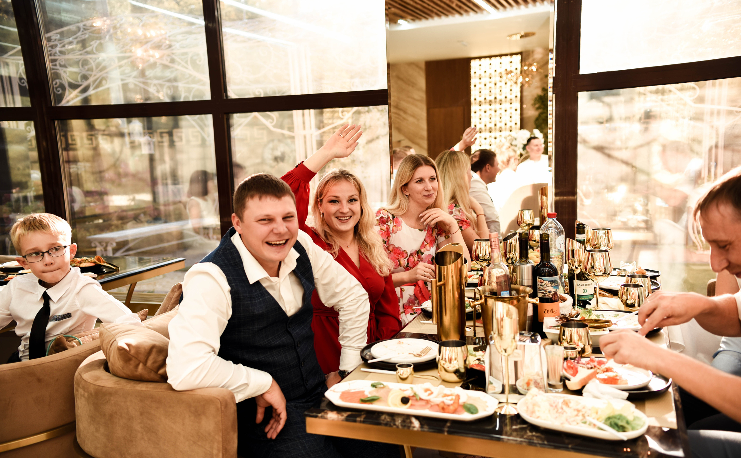 Романтичная история Яны и Константина. Свадебный, семейный, детский, контент фотограф в Омске Максим Ильин