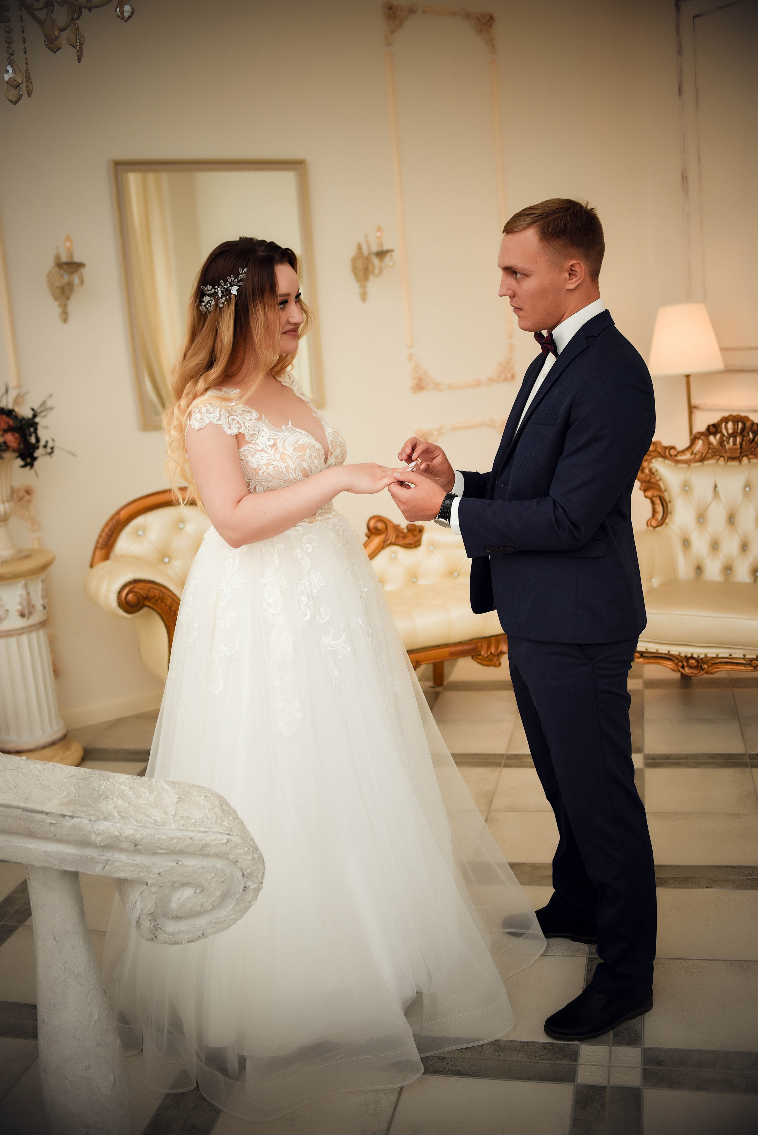 Летняя серия кадров с прогулки Александра и Юлии. Свадебный, семейный, детский, контент фотограф в Омске Максим Ильин