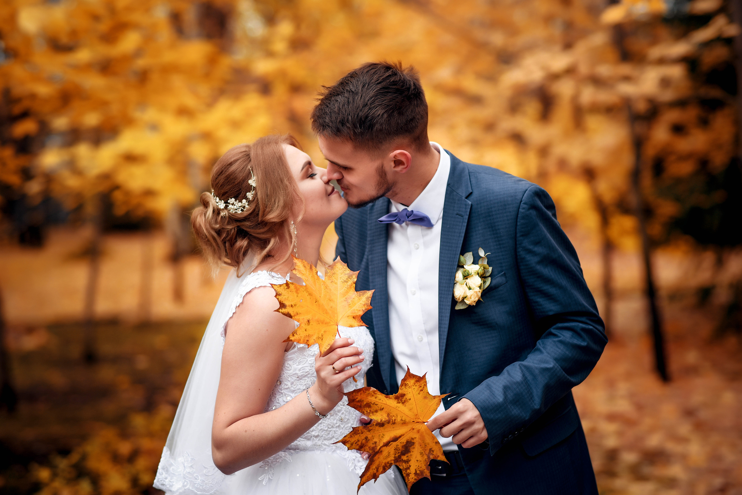 Осенняя свадебная серия Александра и Кристины. Свадебный, семейный, детский, контент фотограф в Омске Максим Ильин