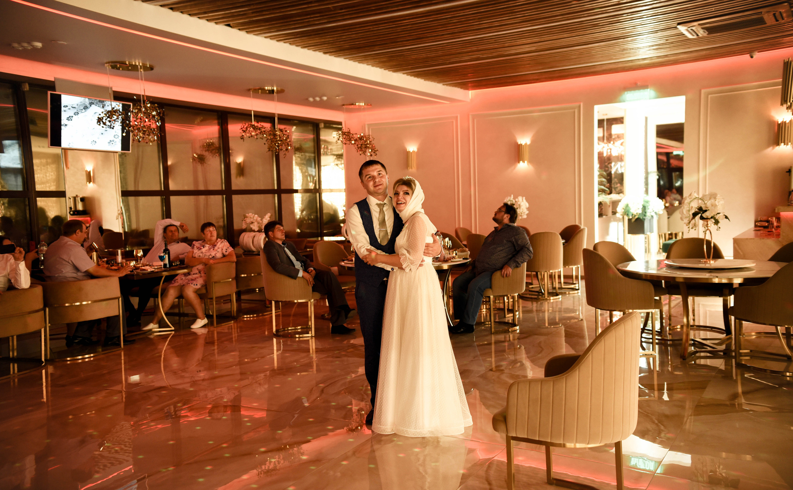 Романтичная история Яны и Константина. Свадебный, семейный, детский, контент фотограф в Омске Максим Ильин