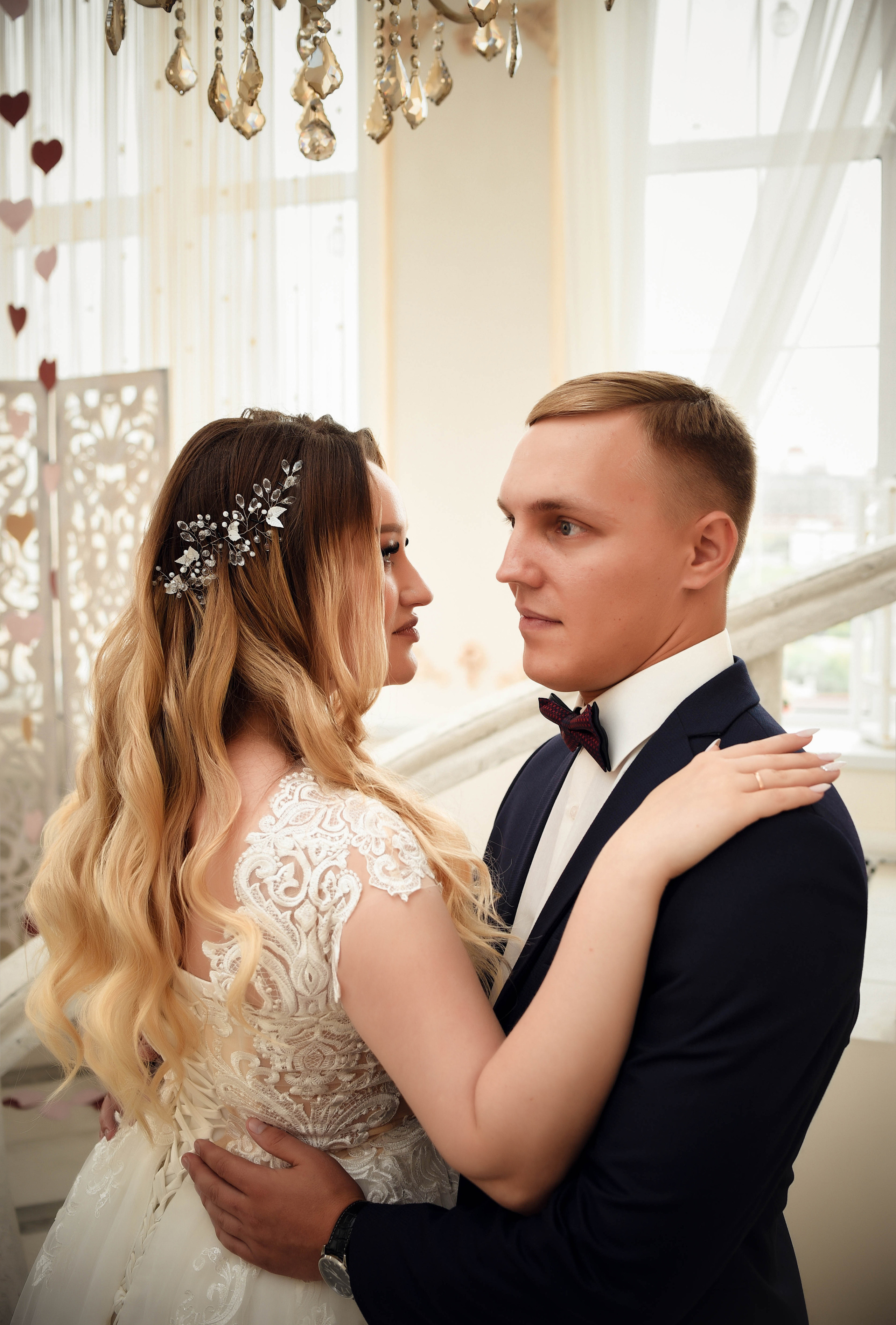 Летняя серия кадров с прогулки Александра и Юлии. Свадебный, семейный, детский, контент фотограф в Омске Максим Ильин