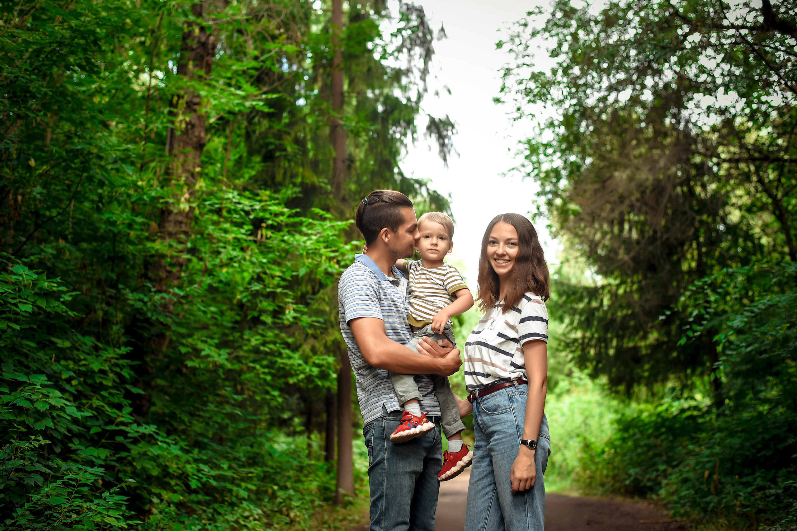 Прогулочные семейные, детские, индивидуальные фотосессии. Свадебный, семейный, детский, контент фотограф в Омске Максим Ильин
