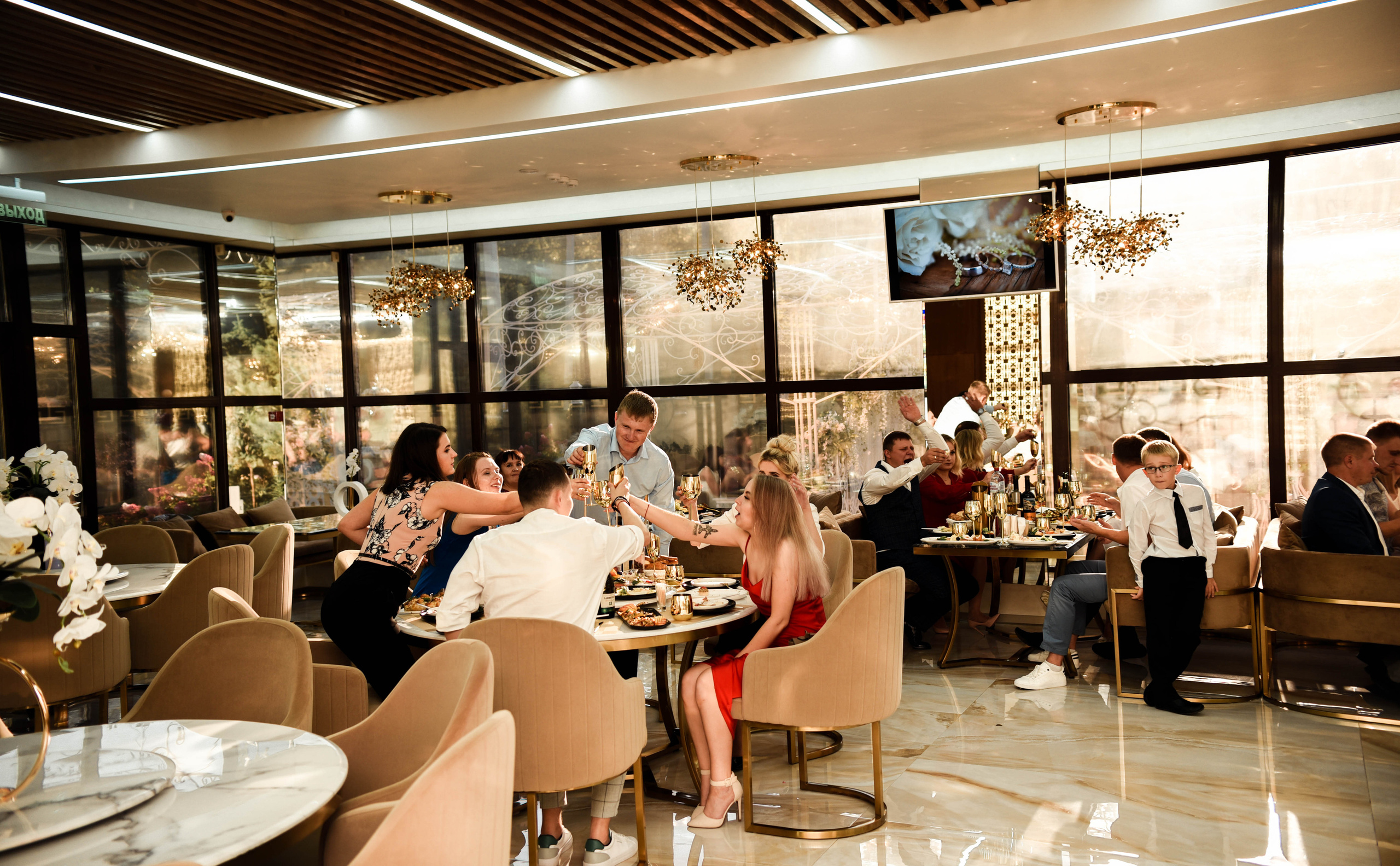 Романтичная история Яны и Константина. Свадебный, семейный, детский, контент фотограф в Омске Максим Ильин