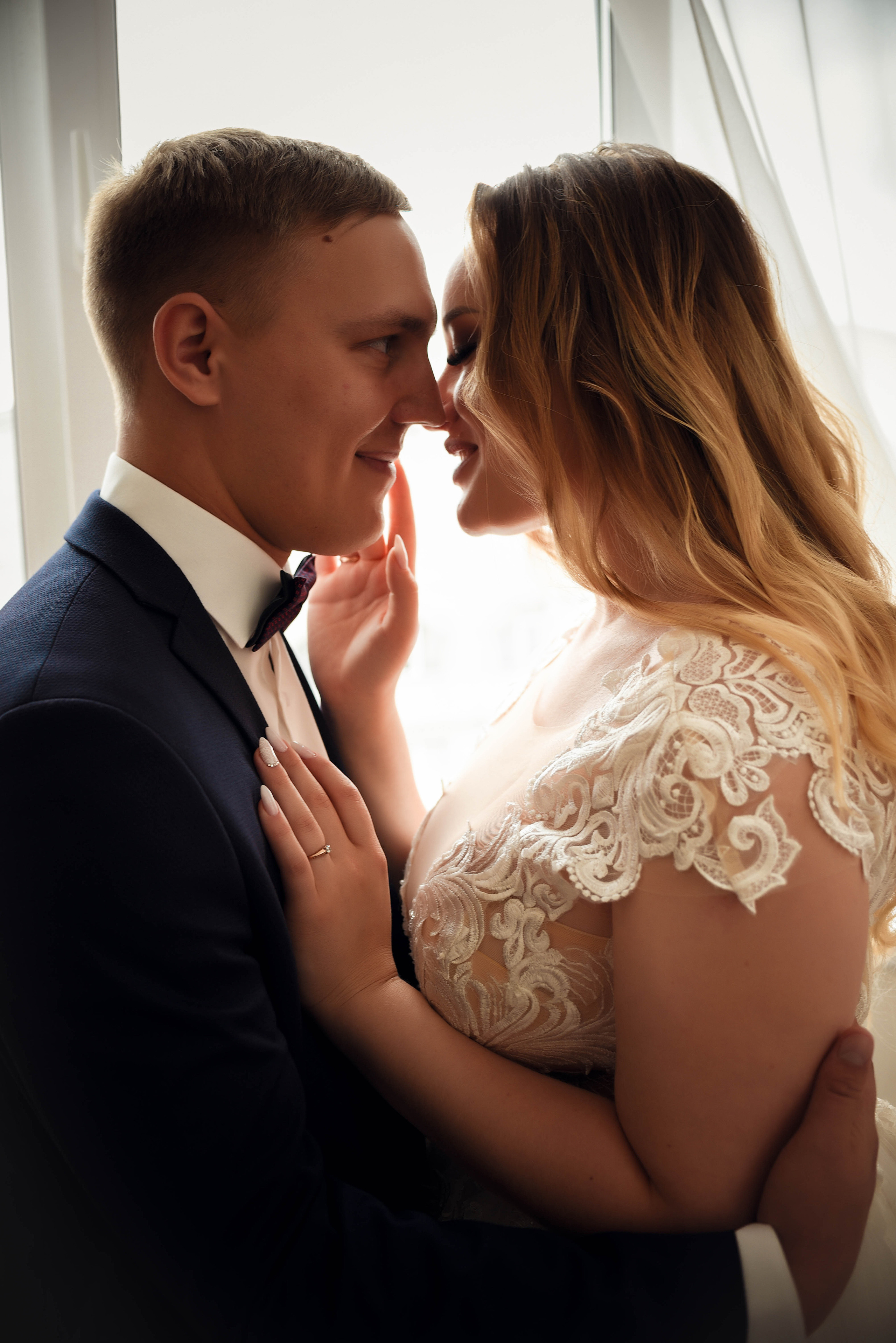 Летняя серия кадров с прогулки Александра и Юлии. Свадебный, семейный, детский, контент фотограф в Омске Максим Ильин