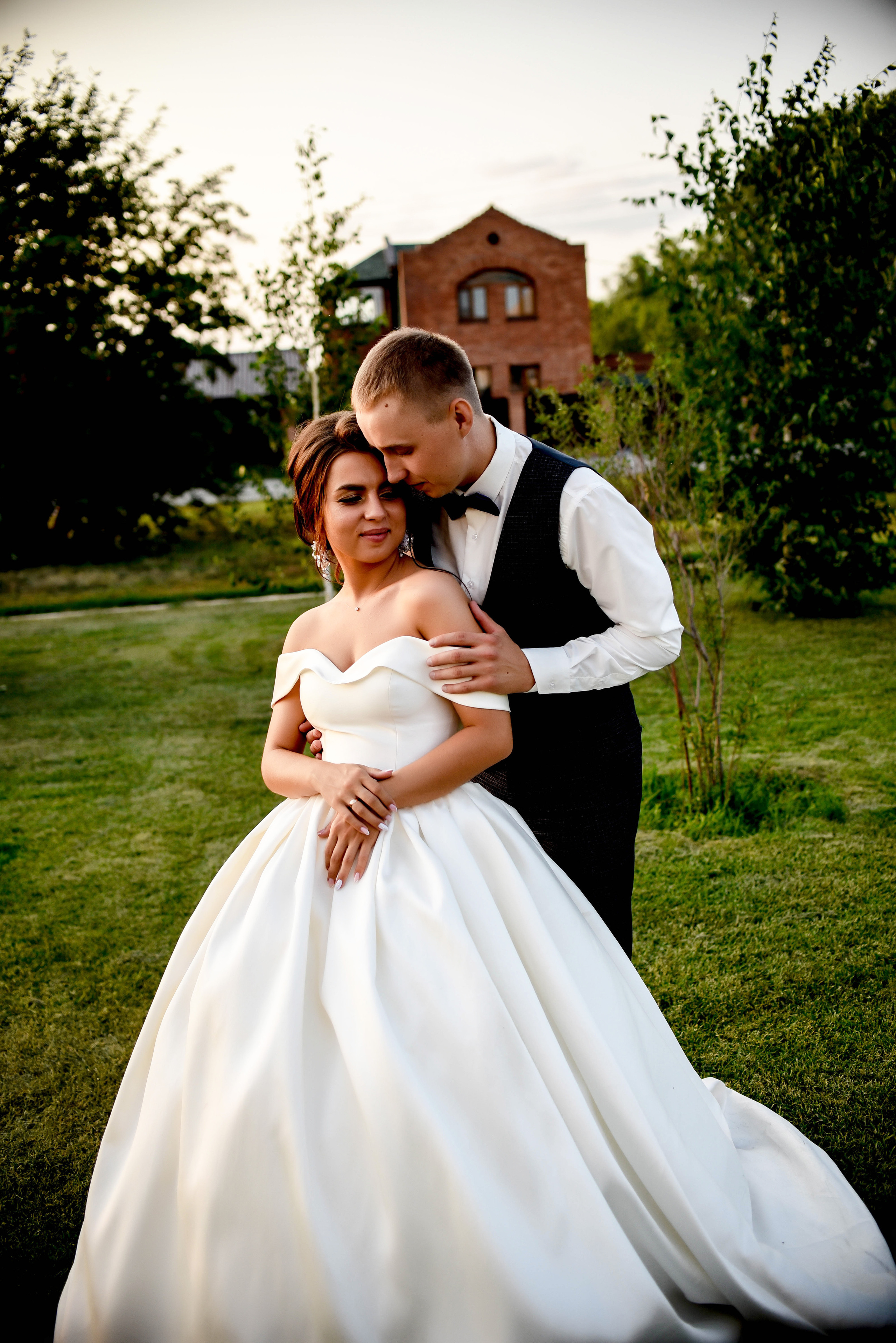 Яркая июльская история Алескандра и Инны. Свадебный, семейный, детский, контент фотограф в Омске Максим Ильин