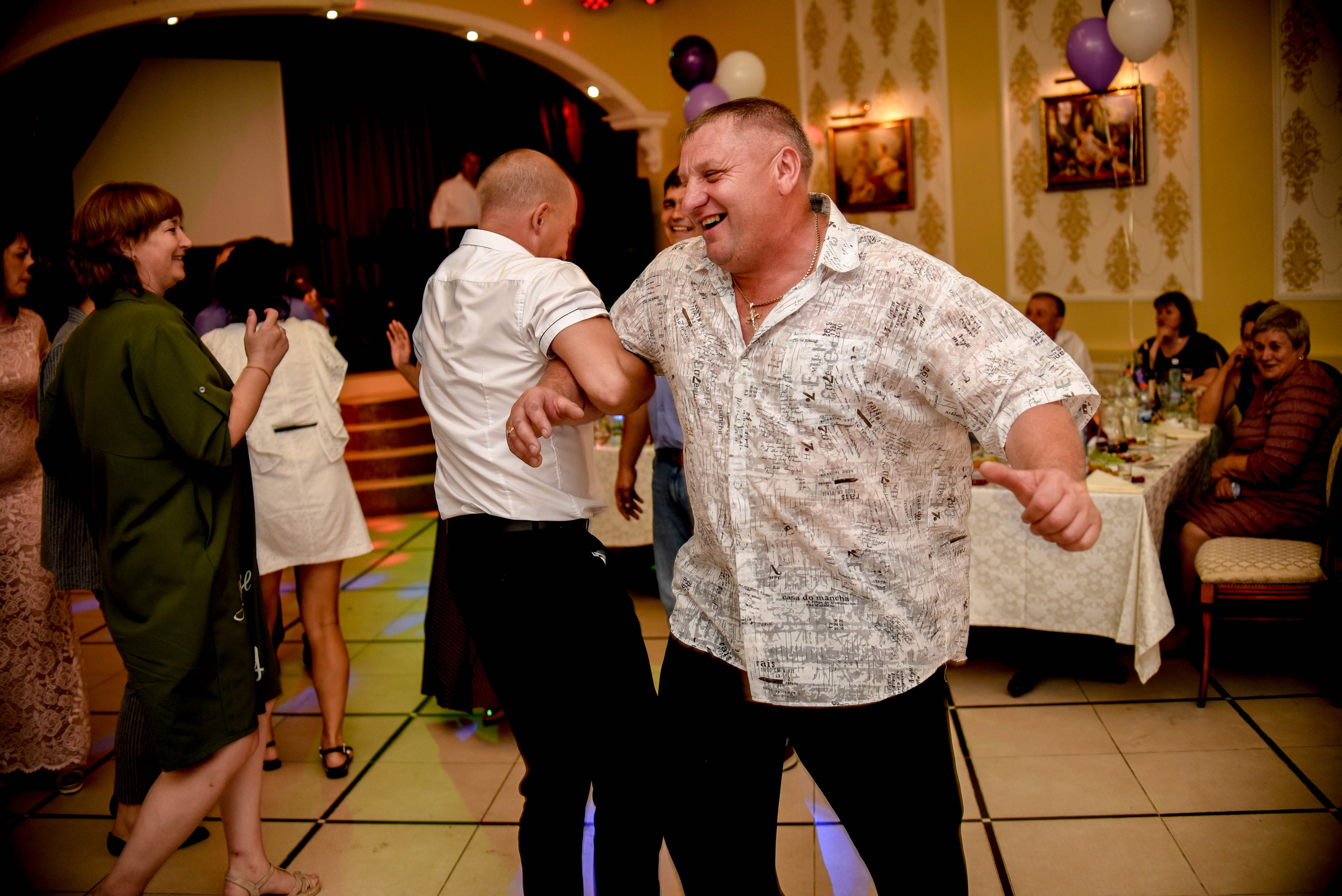 Яркая июльская история Алескандра и Инны. Свадебный, семейный, детский, контент фотограф в Омске Максим Ильин