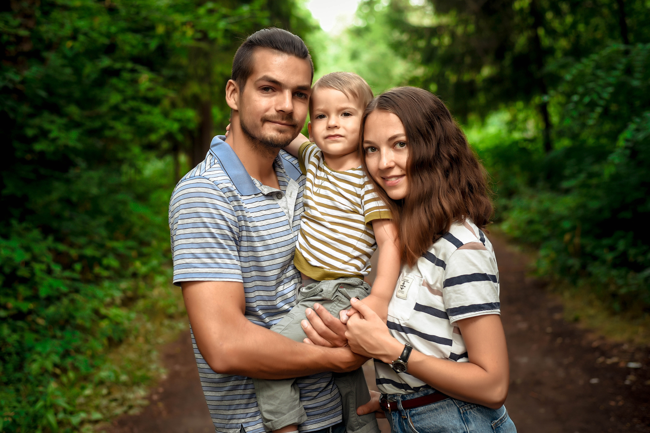Прогулочные семейные, детские, индивидуальные фотосессии. Свадебный, семейный, детский, контент фотограф в Омске Максим Ильин