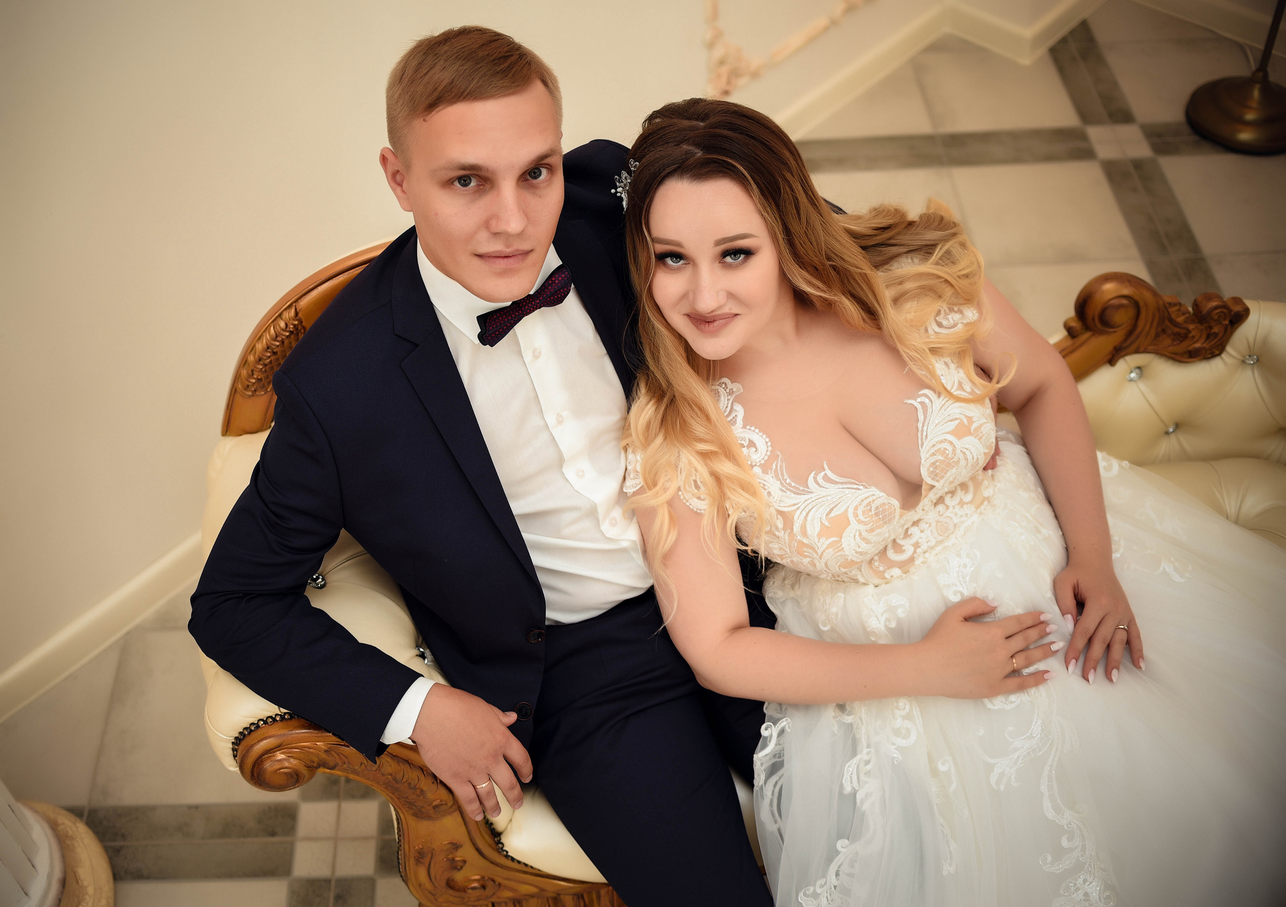 Летняя серия кадров с прогулки Александра и Юлии. Свадебный, семейный, детский, контент фотограф в Омске Максим Ильин