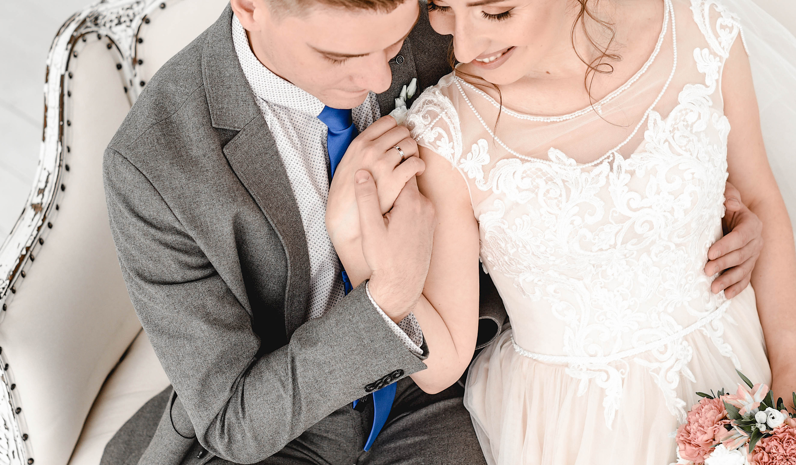 Красивая и нежная студийная серия Коли и Оли. Свадебный, семейный, детский, контент фотограф в Омске Максим Ильин